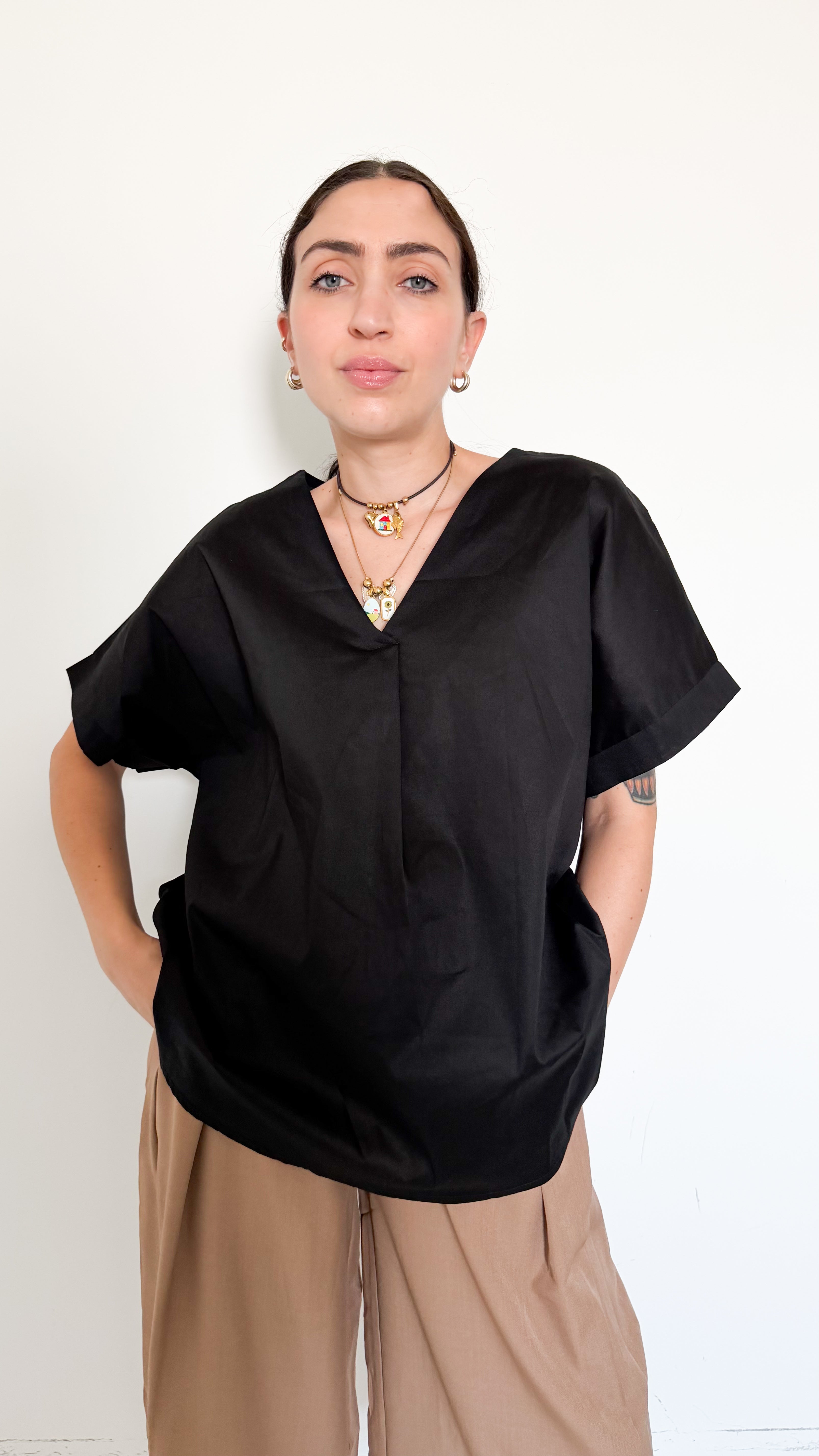 Maglia Nera Scollo A V