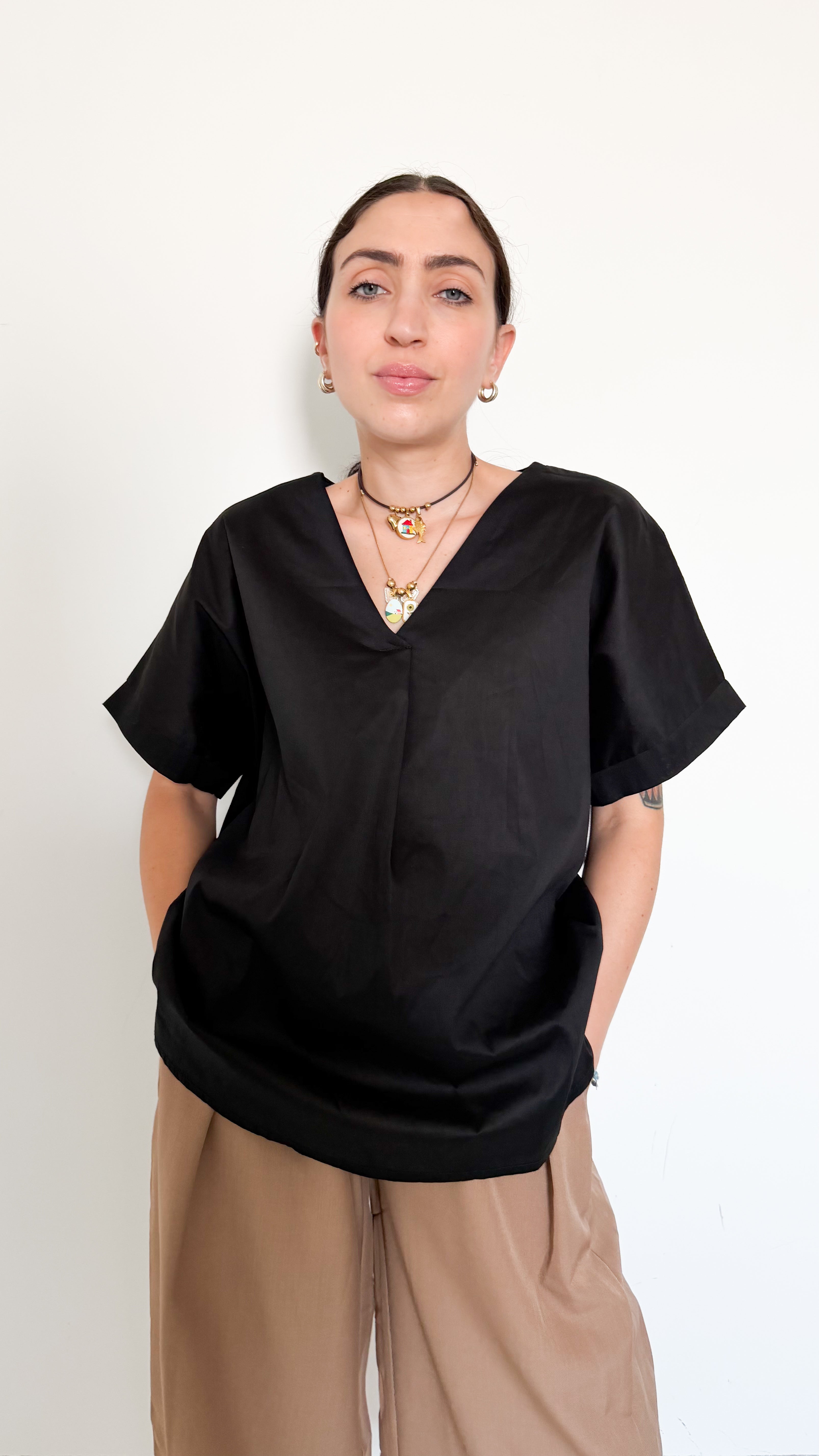 Maglia Nera Scollo A V