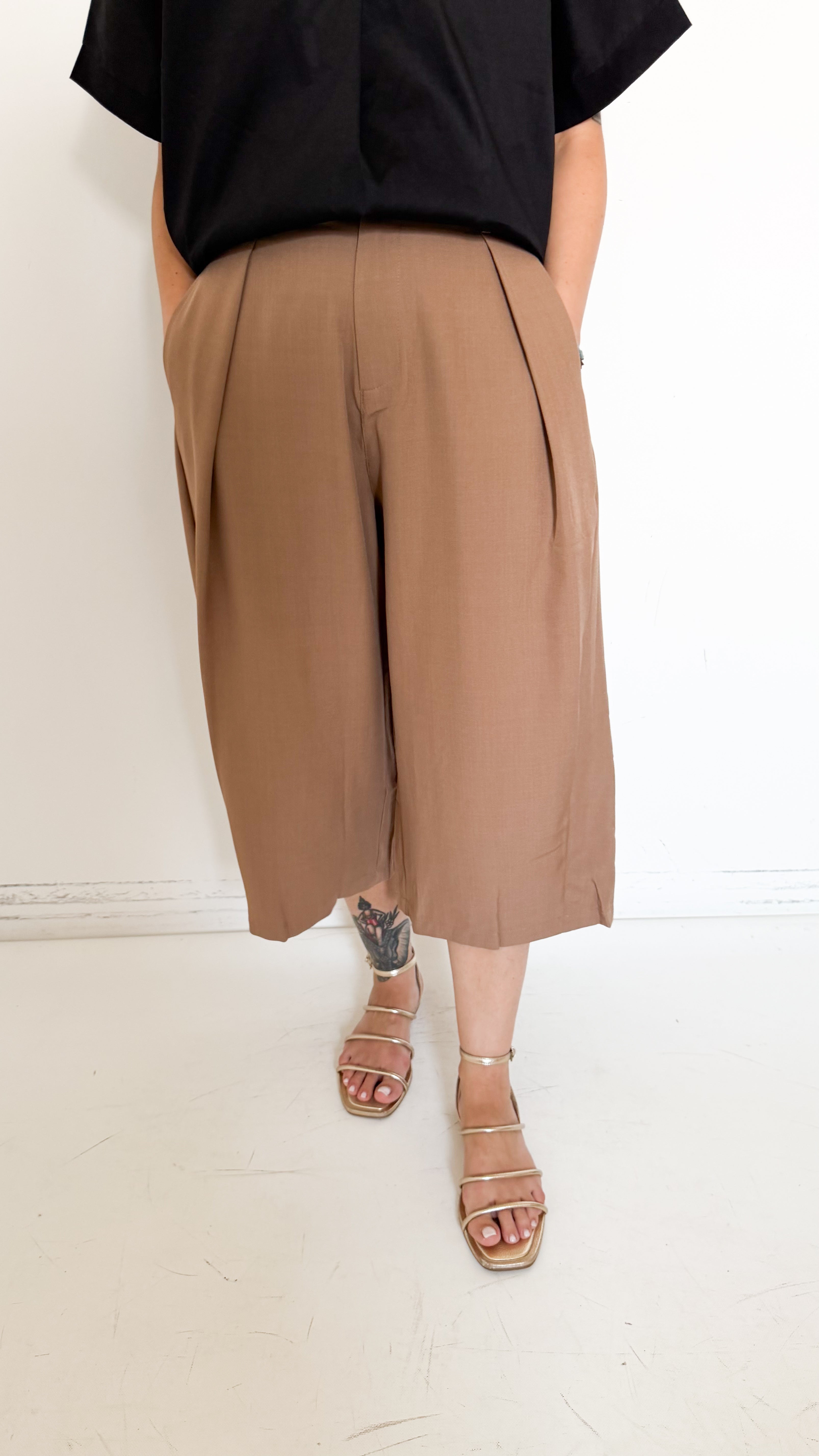 Bermuda Camel Con Pinces