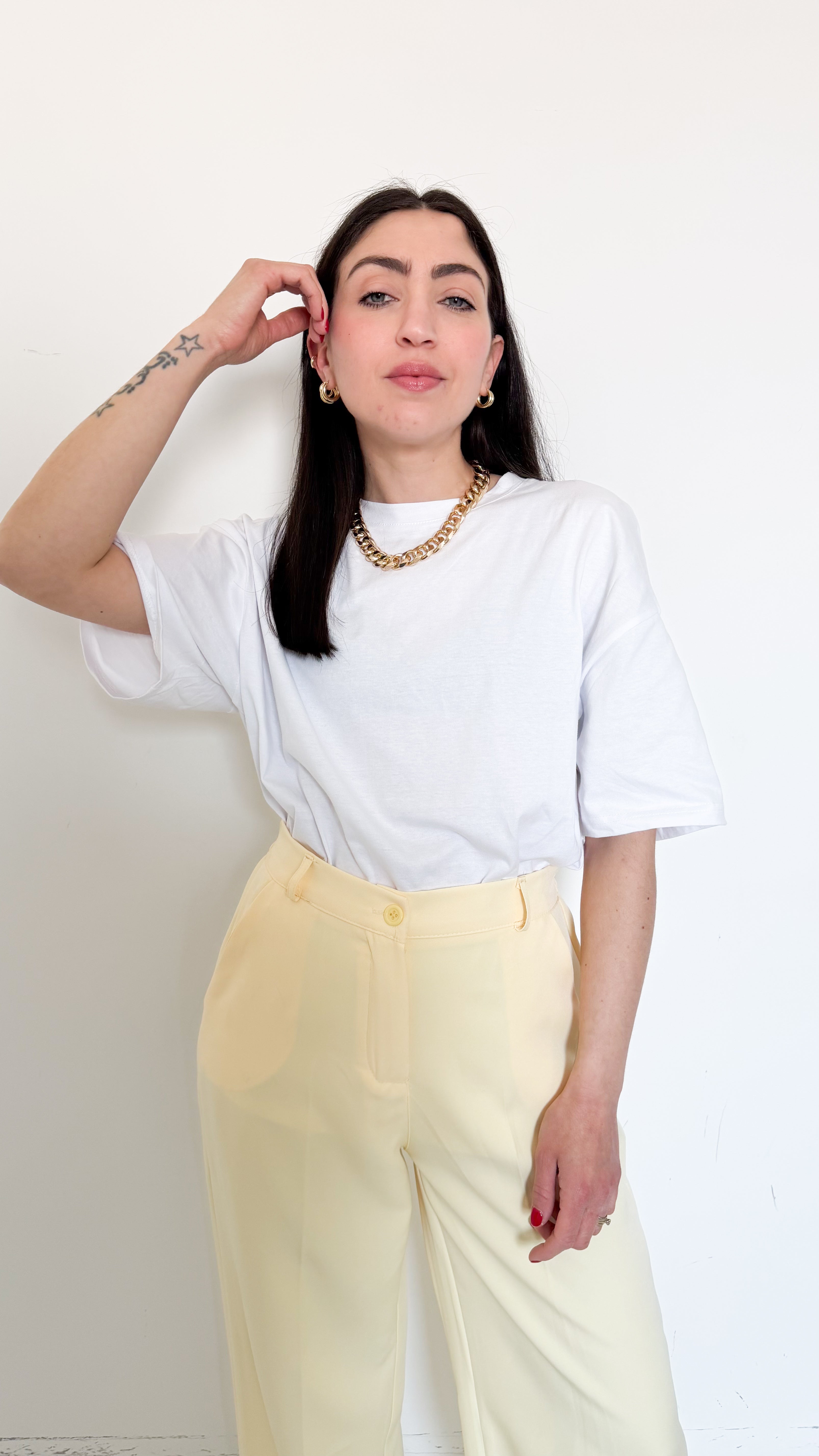 T-Shirt Over Bianca