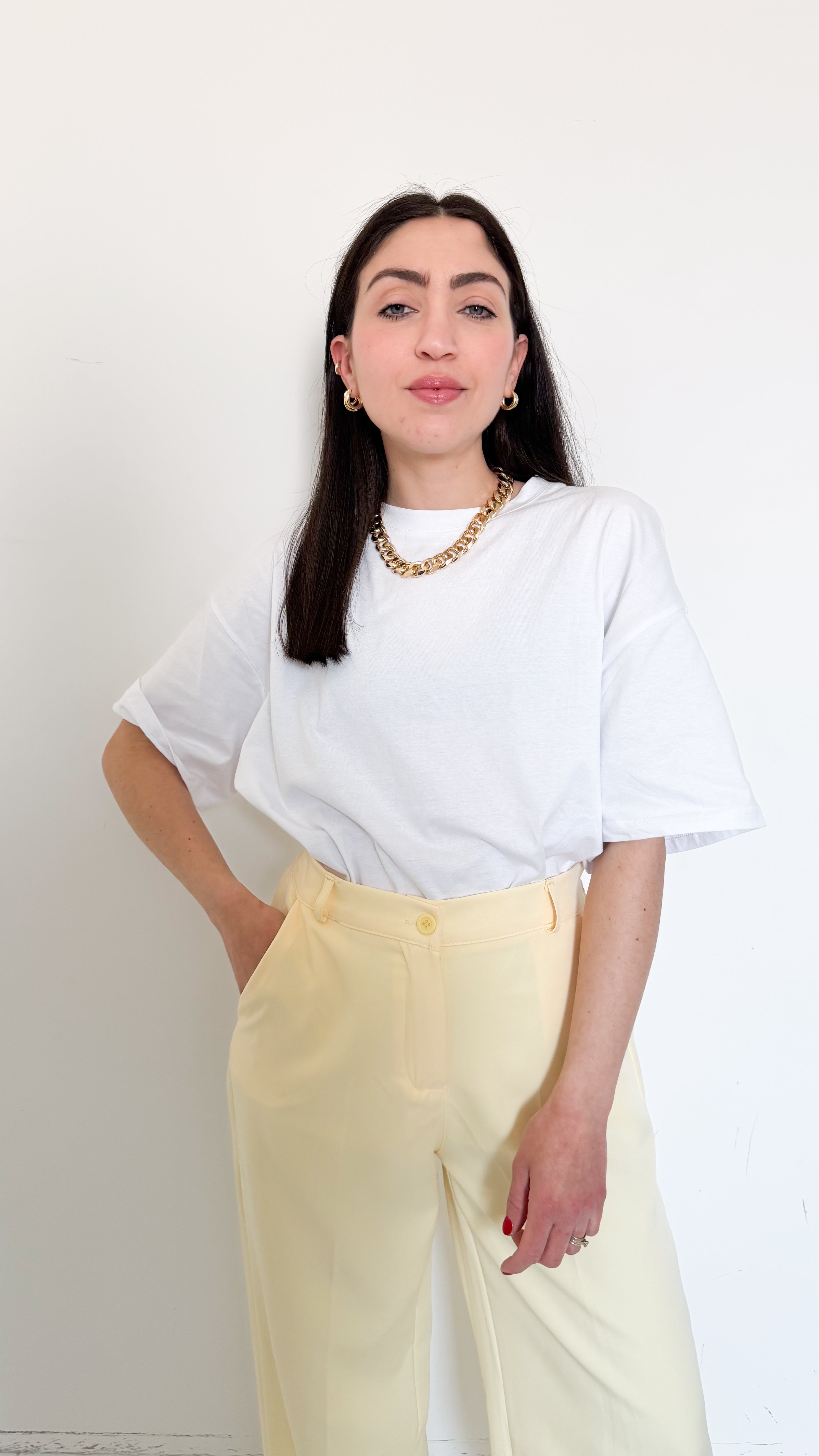 T-Shirt Over Bianca