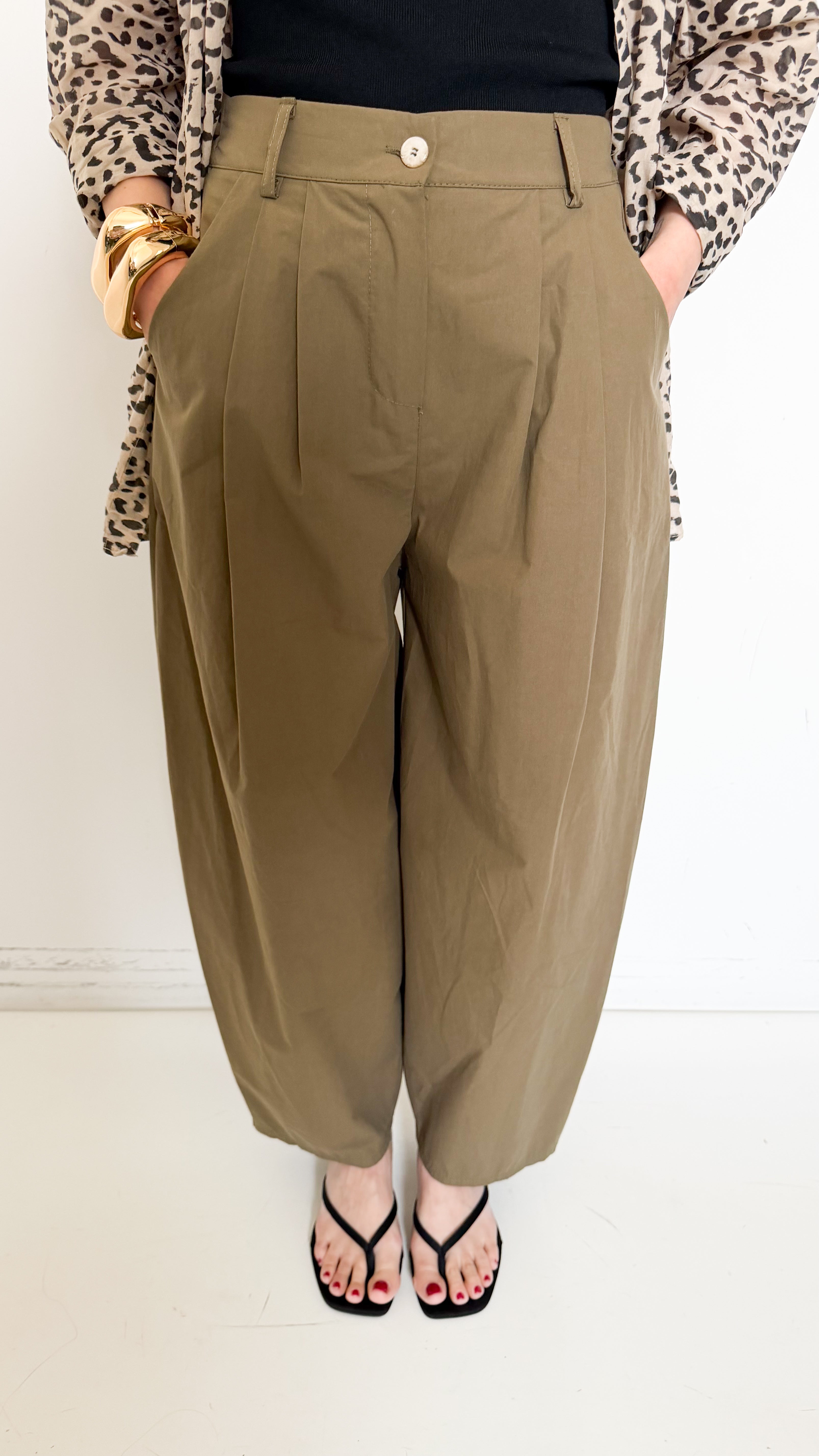 Pantaloni Verdi Con Pinces