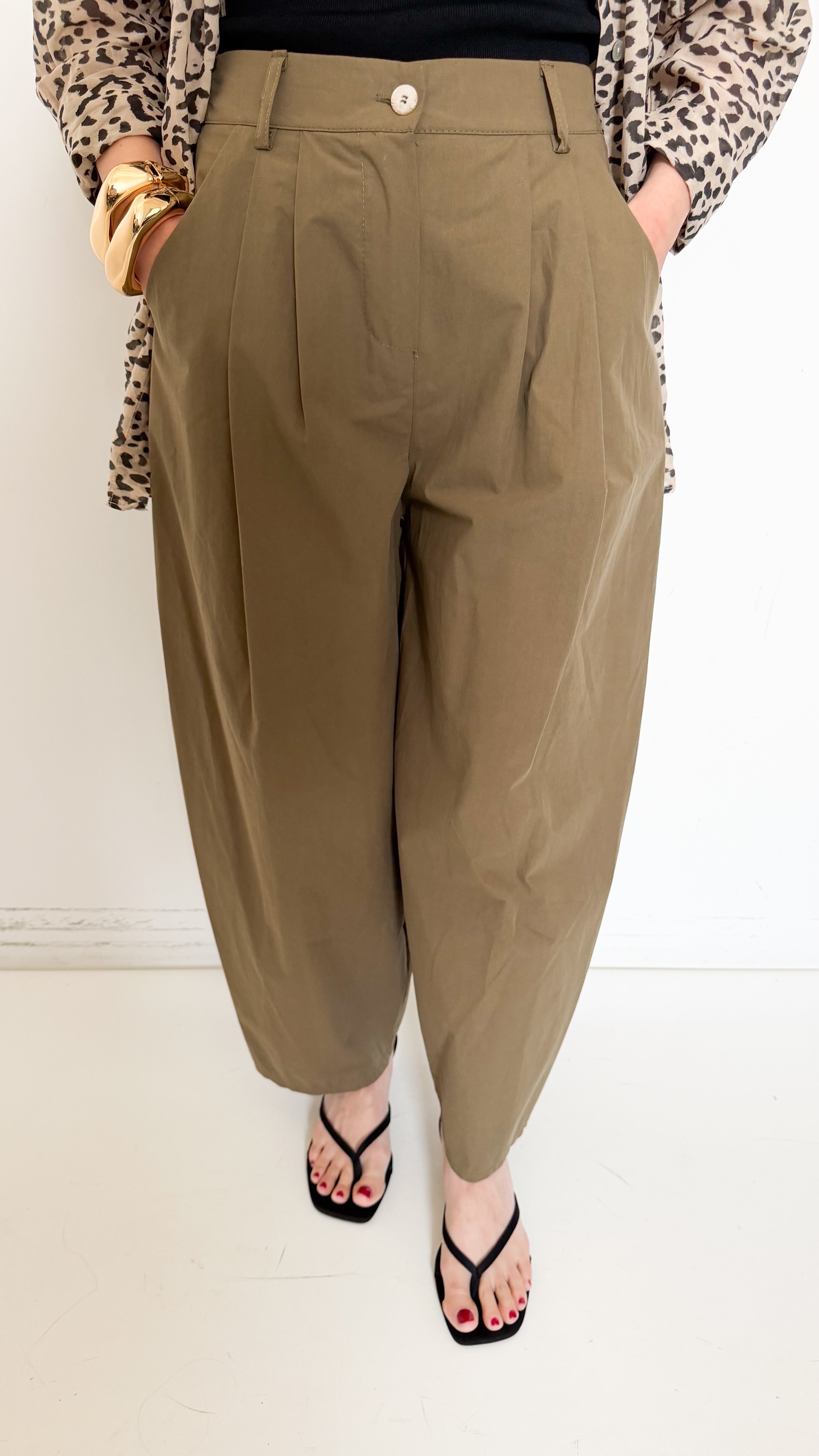 Pantaloni Verdi Con Pinces