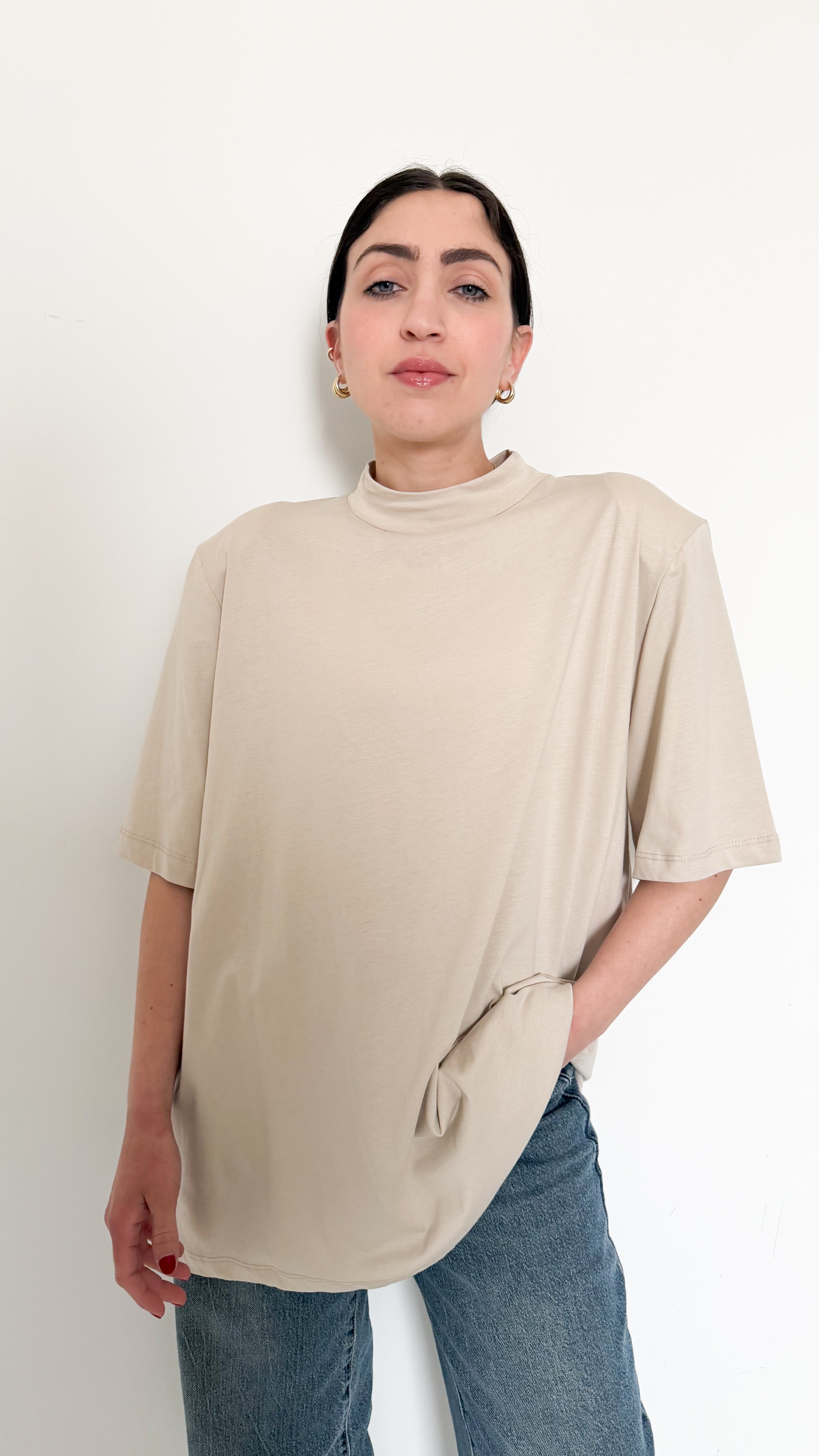 T-Shirt Beige Con Spalline