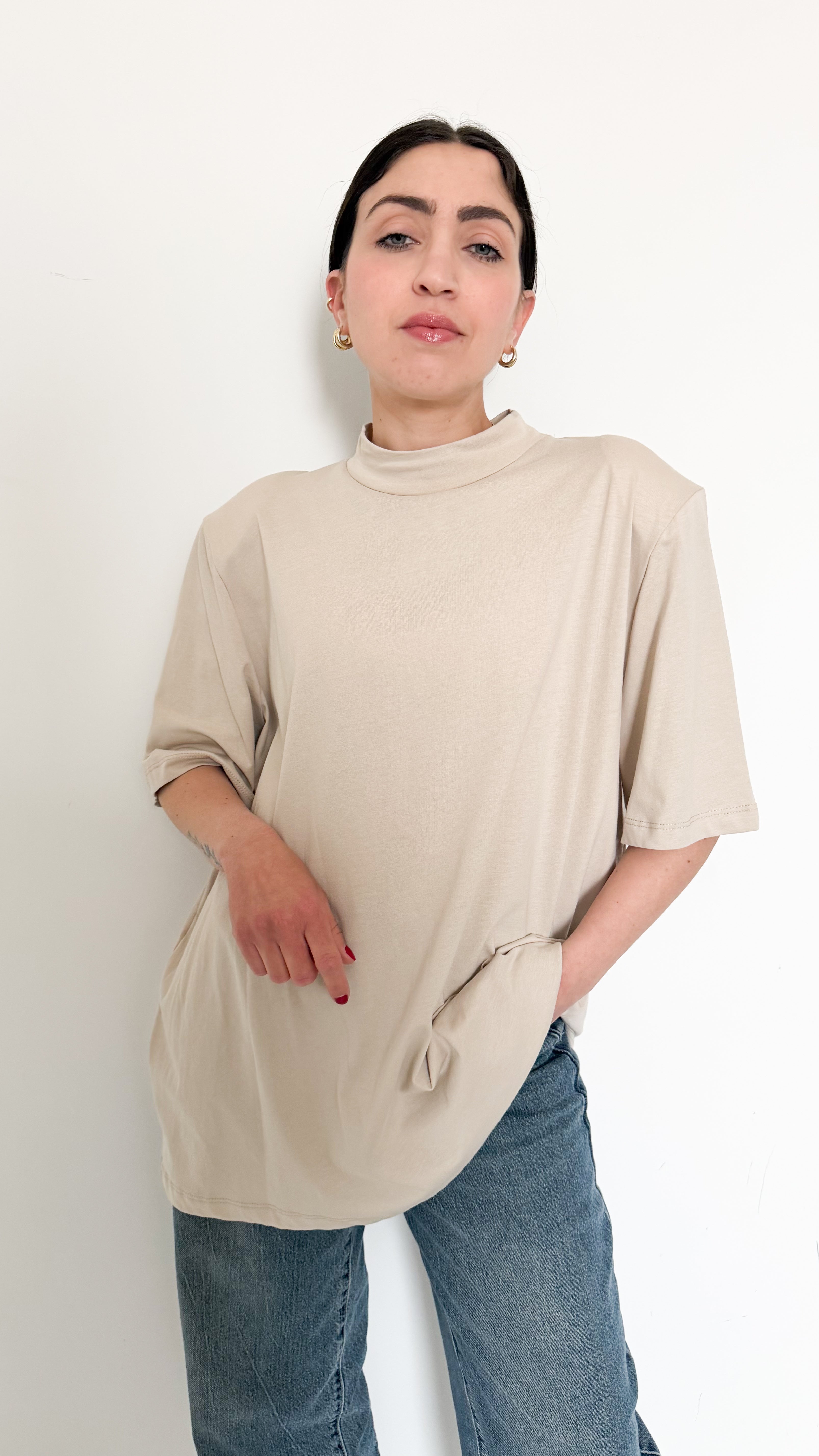 T-Shirt Beige Con Spalline