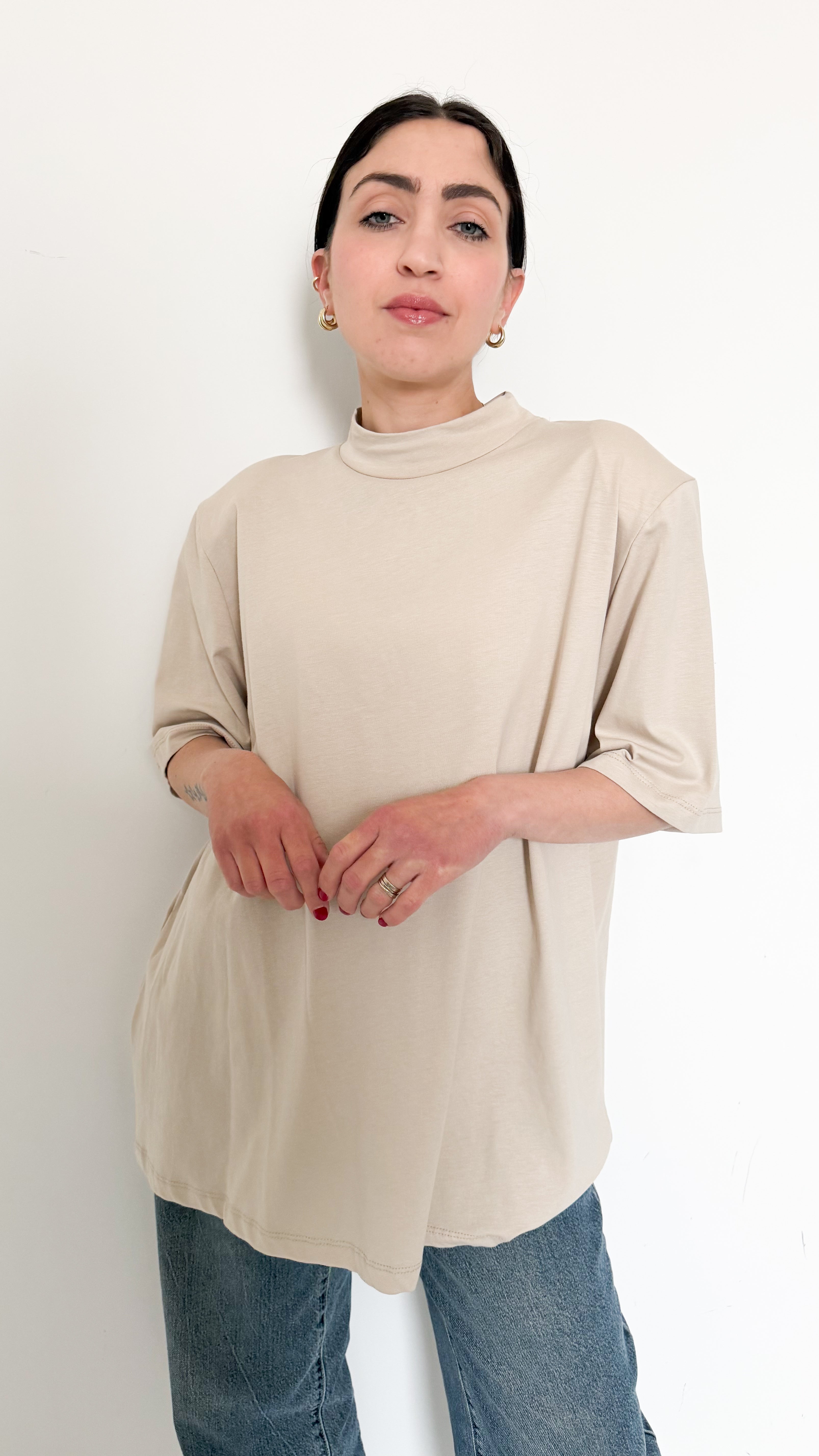 T-Shirt Beige Con Spalline