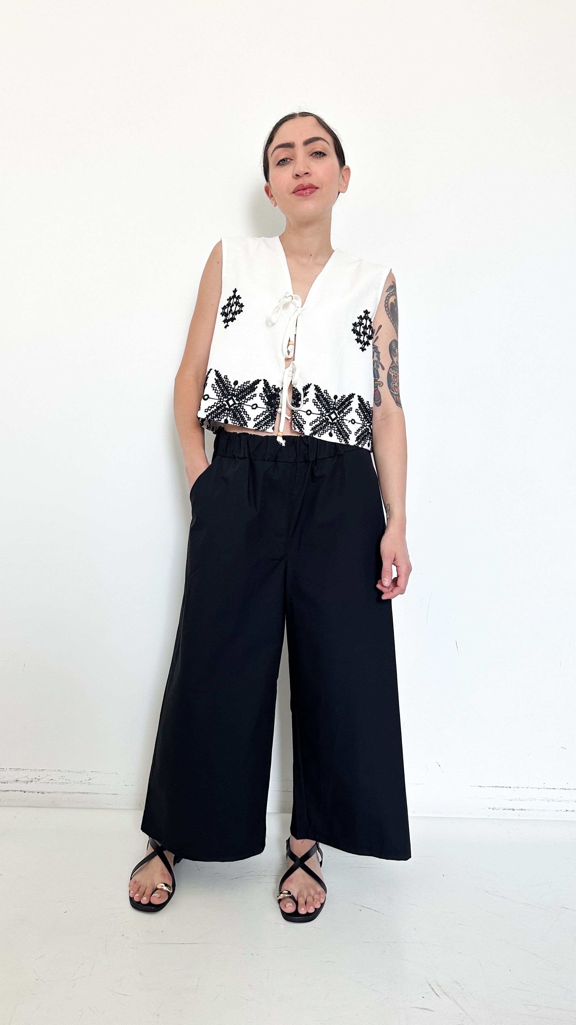 Gilet Bianco Con Ricami