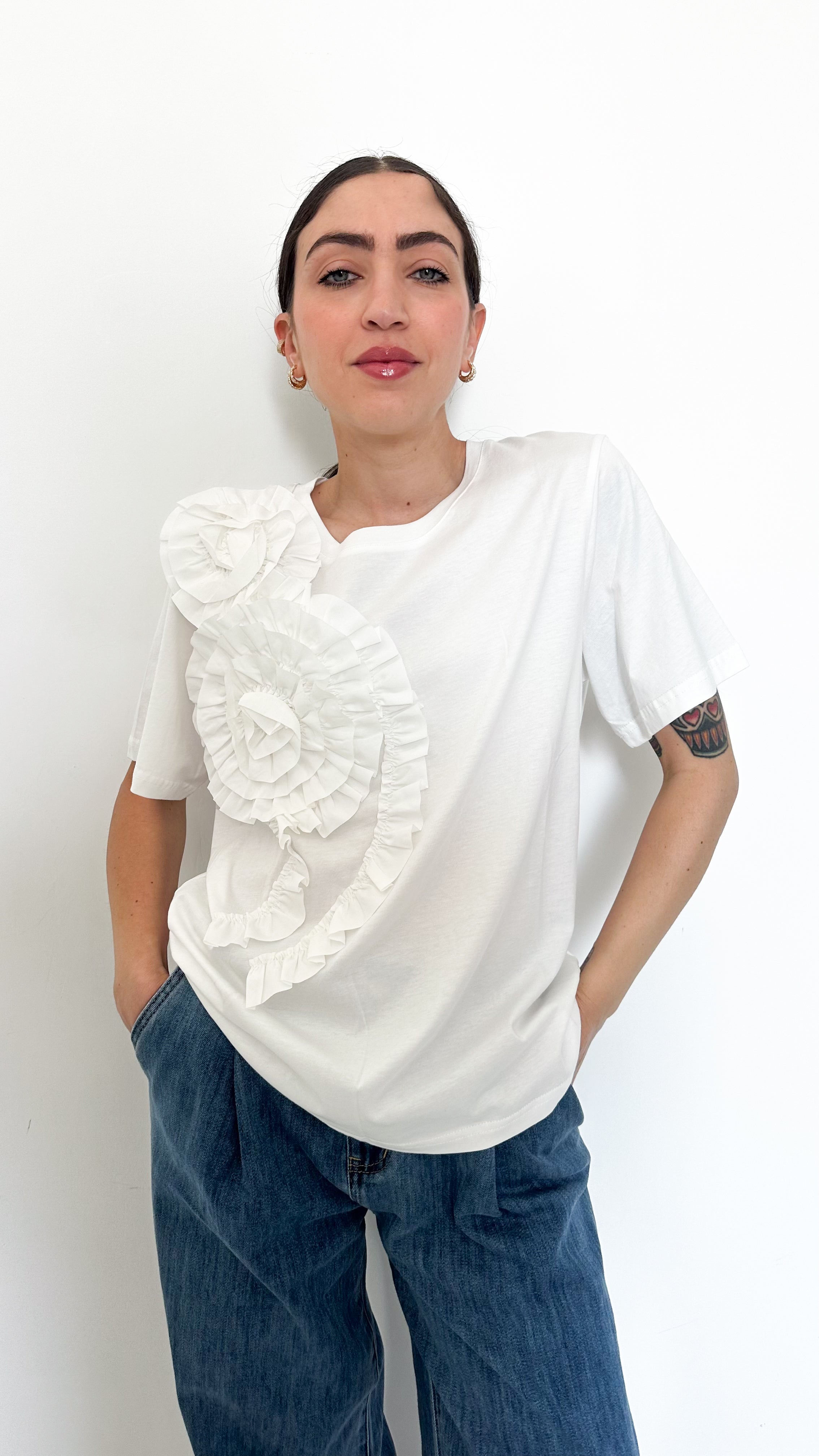 T-Shirt Bianca Con Fiore