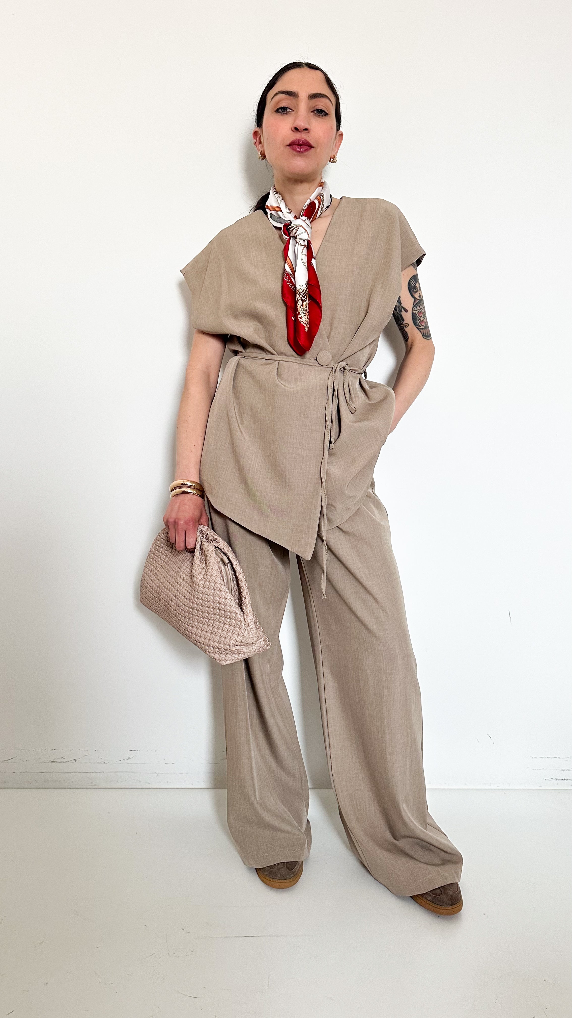 Coordinato Con Cintura Taupe