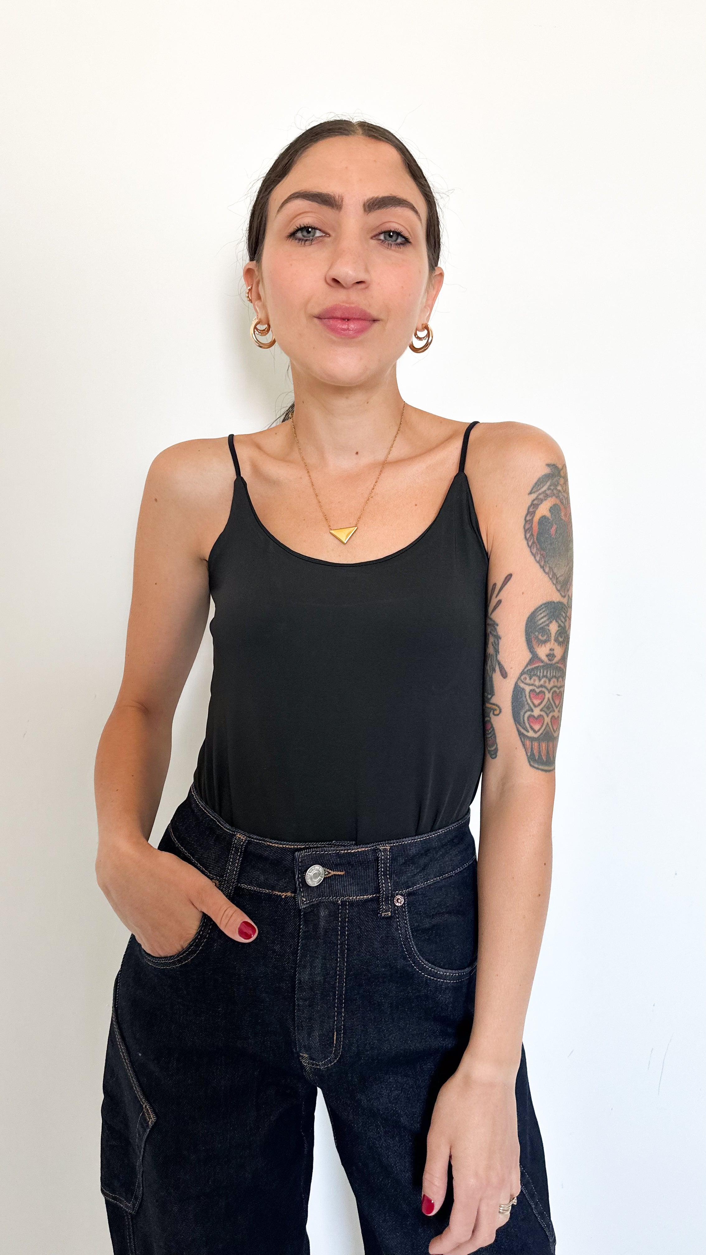 Top Nero Con Spalline Sottili