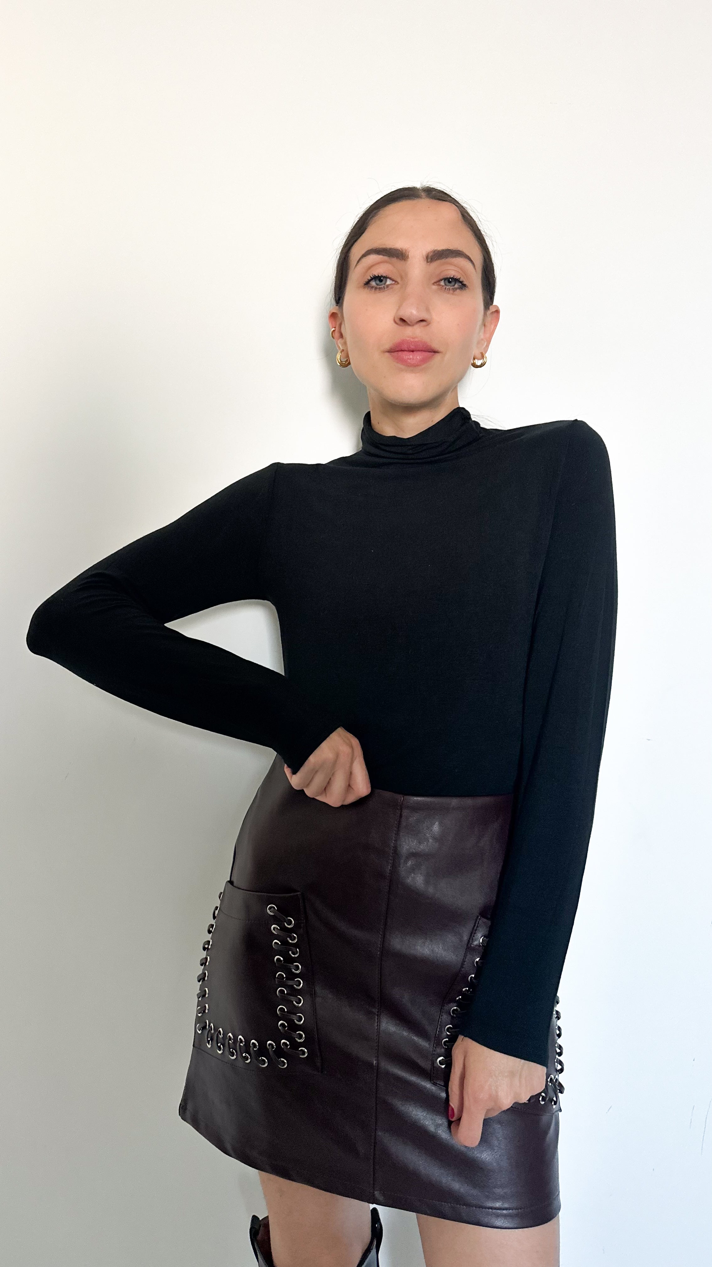 Maglia Nera Basic Collo Alto