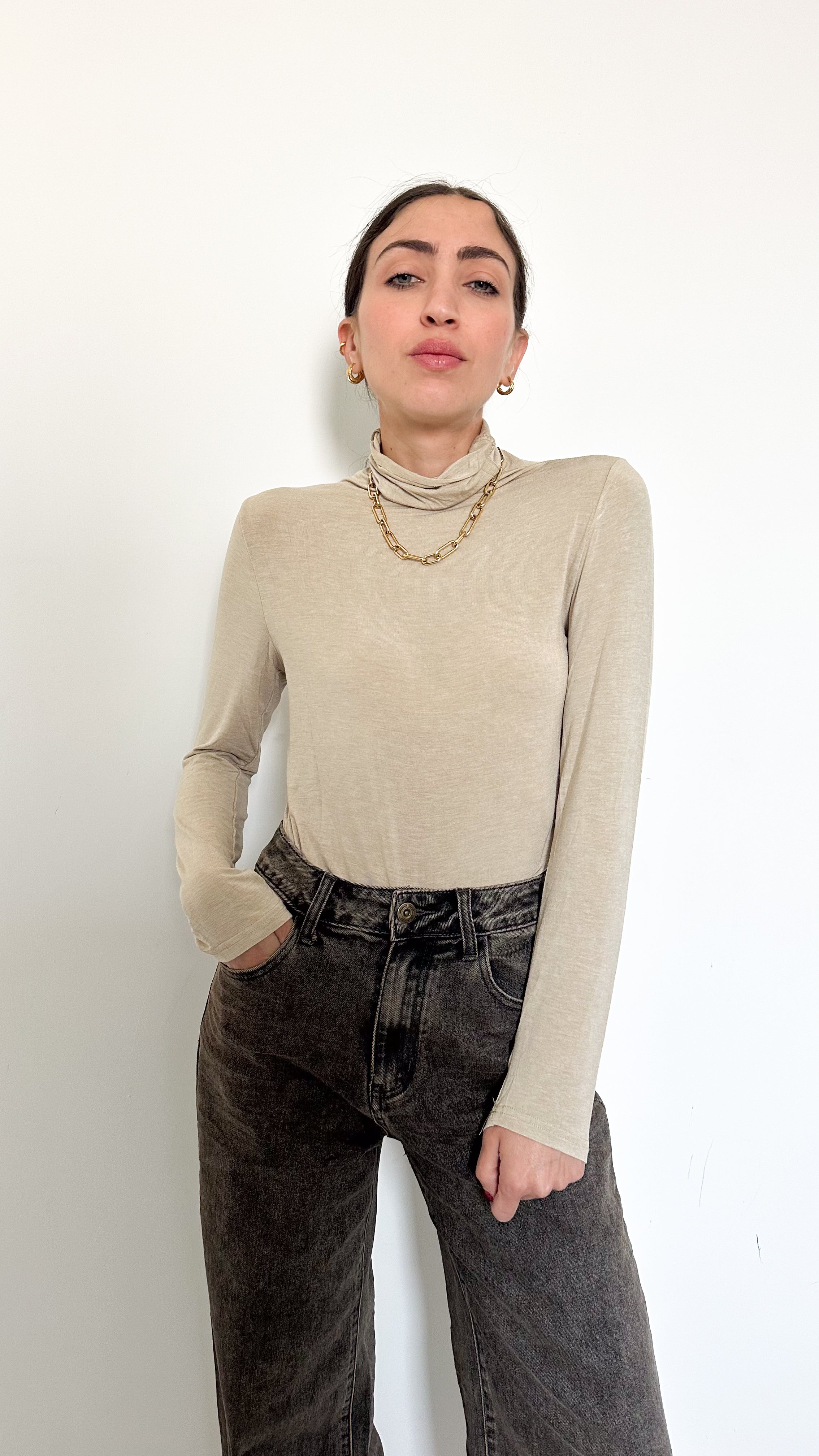 Maglia Beige Basic Collo Alto