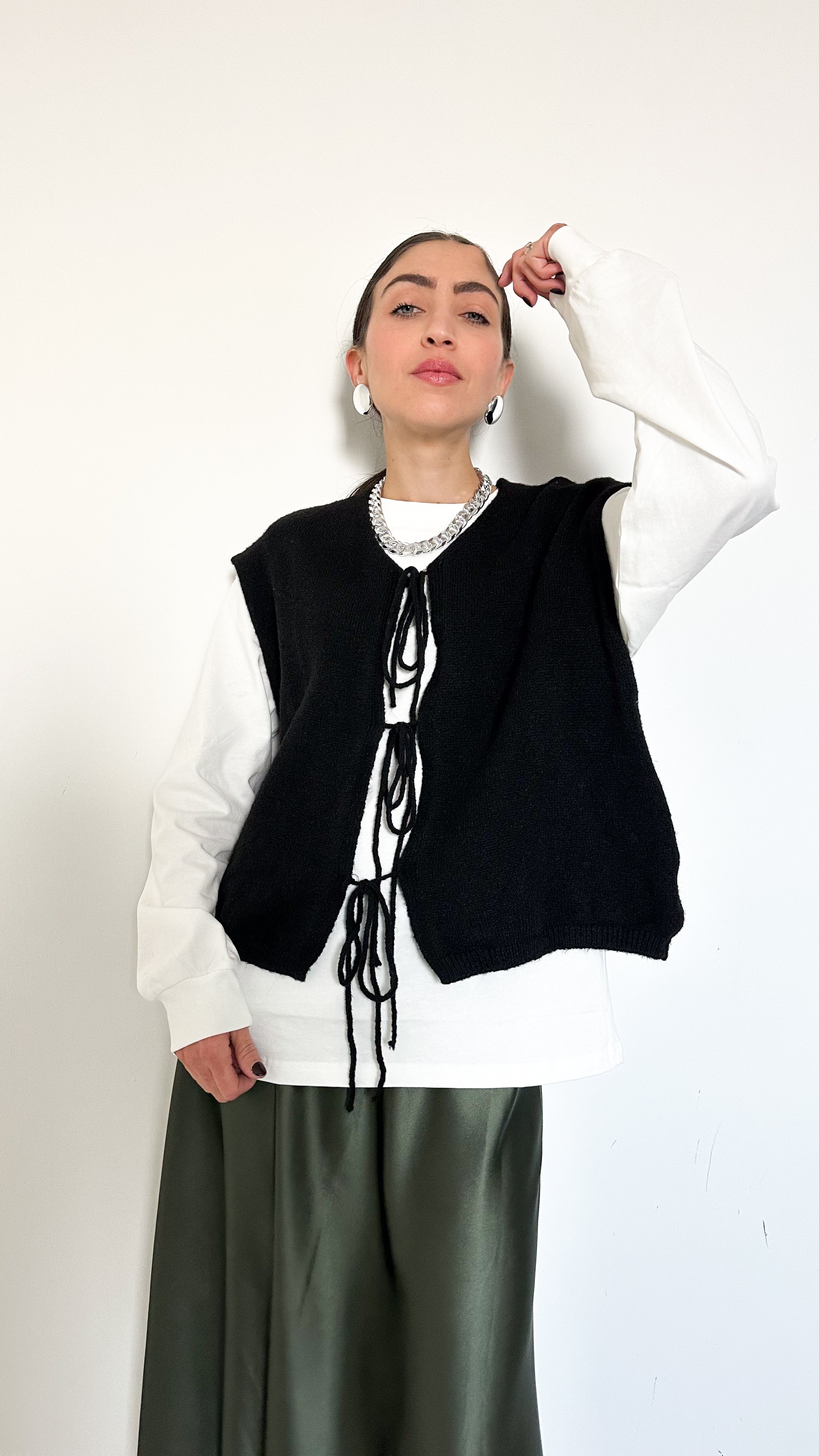 Gilet Nero Con Fiocchi