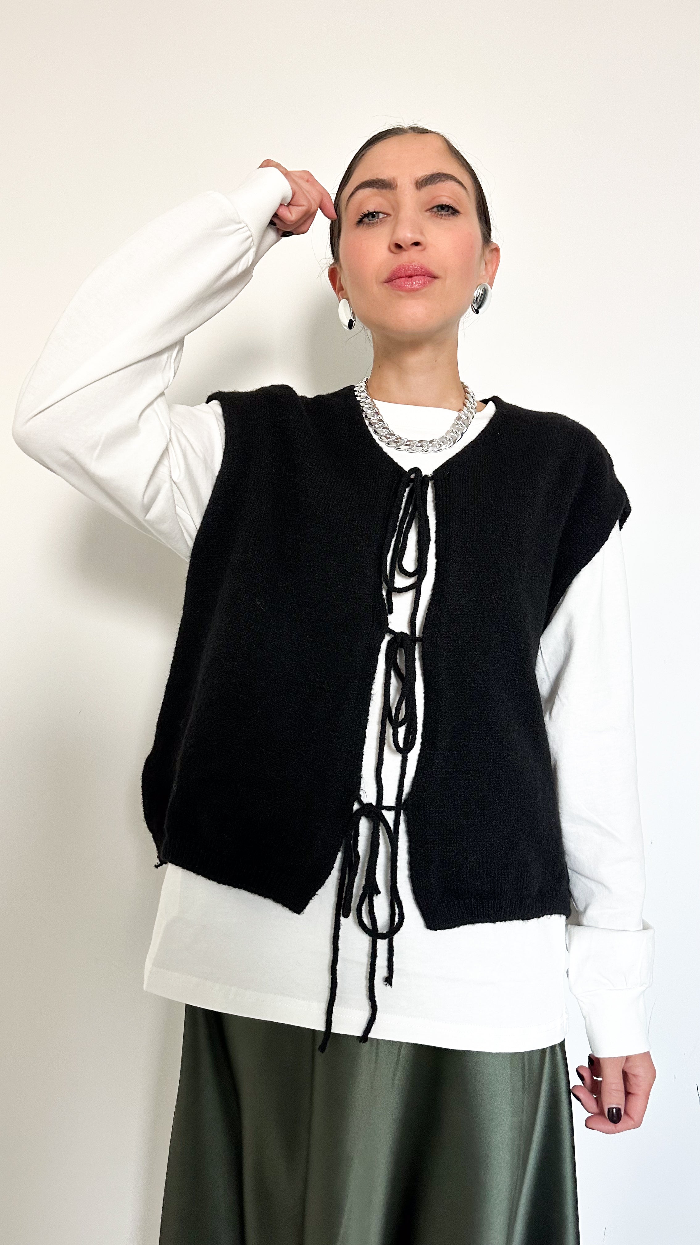 Gilet Nero Con Fiocchi