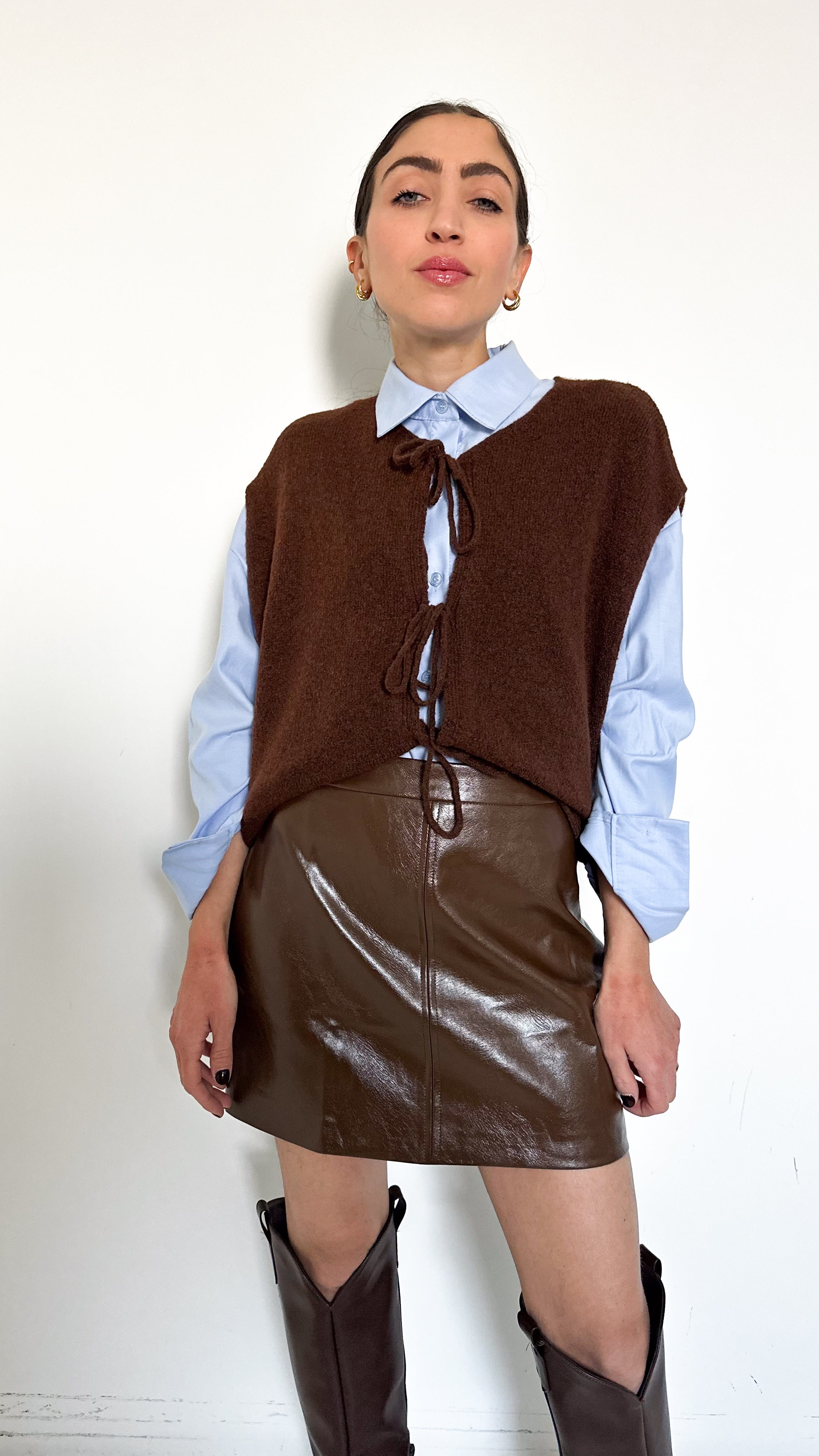 Gilet Marrone Con Fiocchi