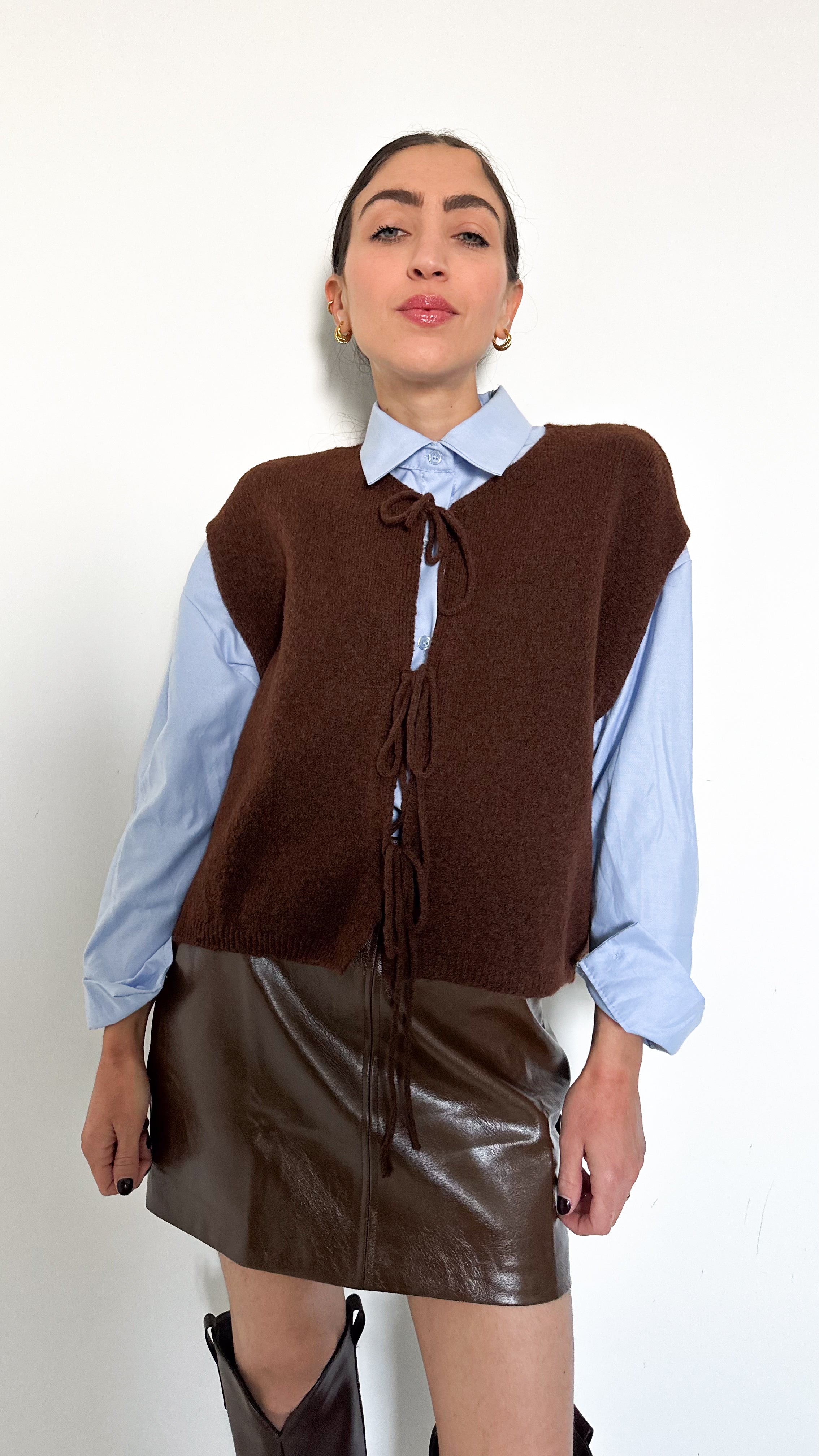 Gilet Marrone Con Fiocchi