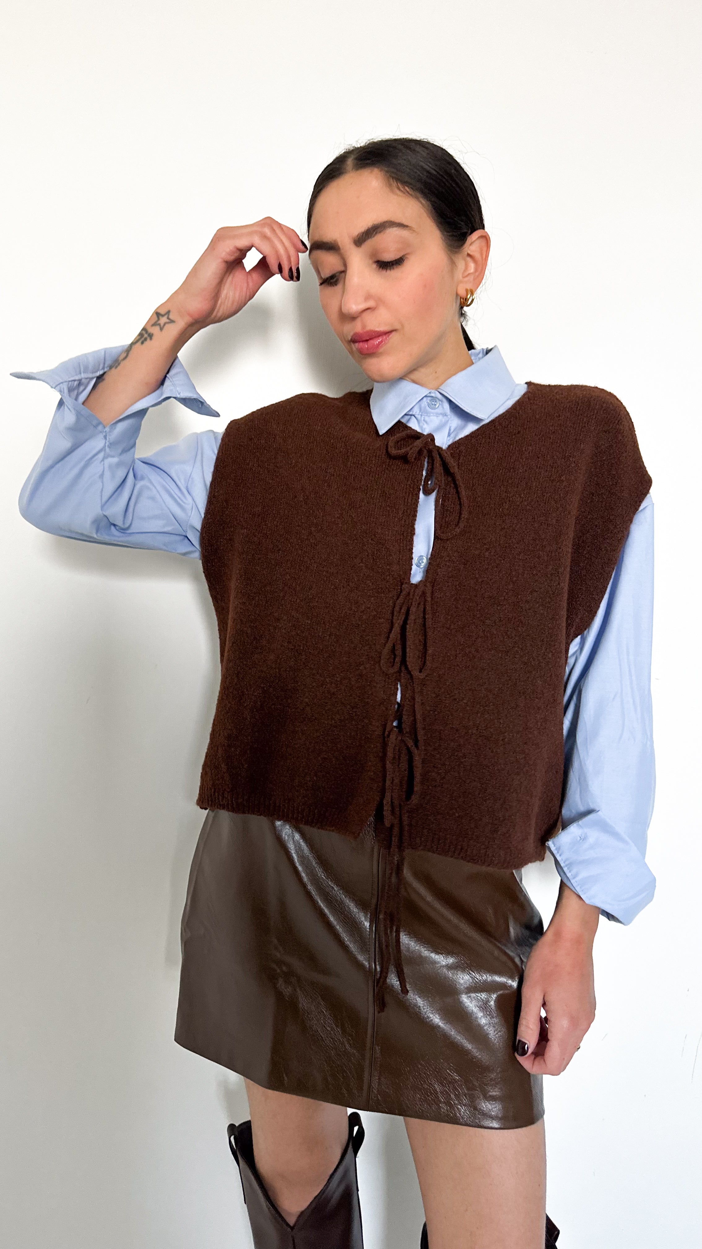 Gilet Marrone Con Fiocchi