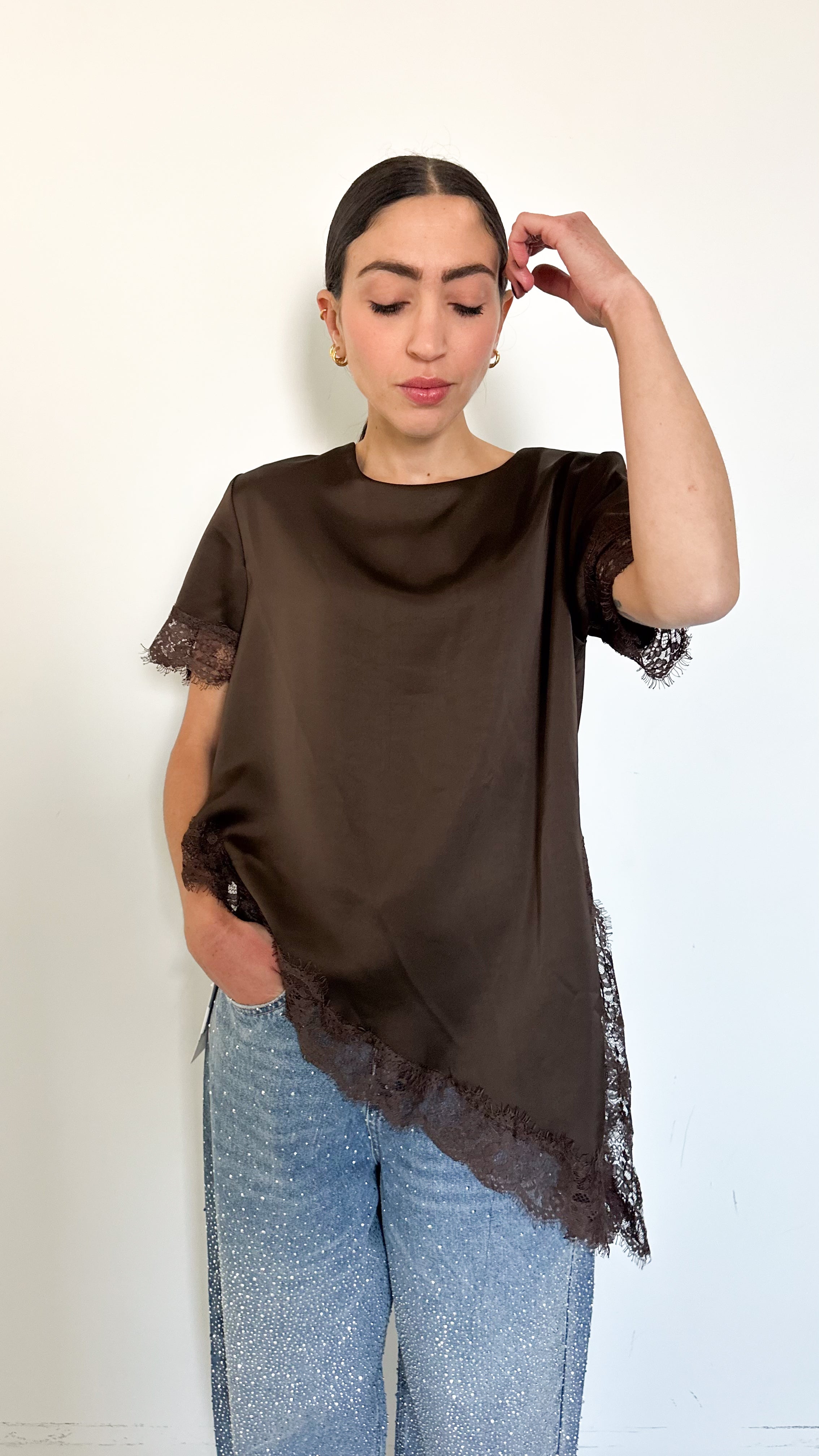 T-Shirt Marrone Con Pizzo