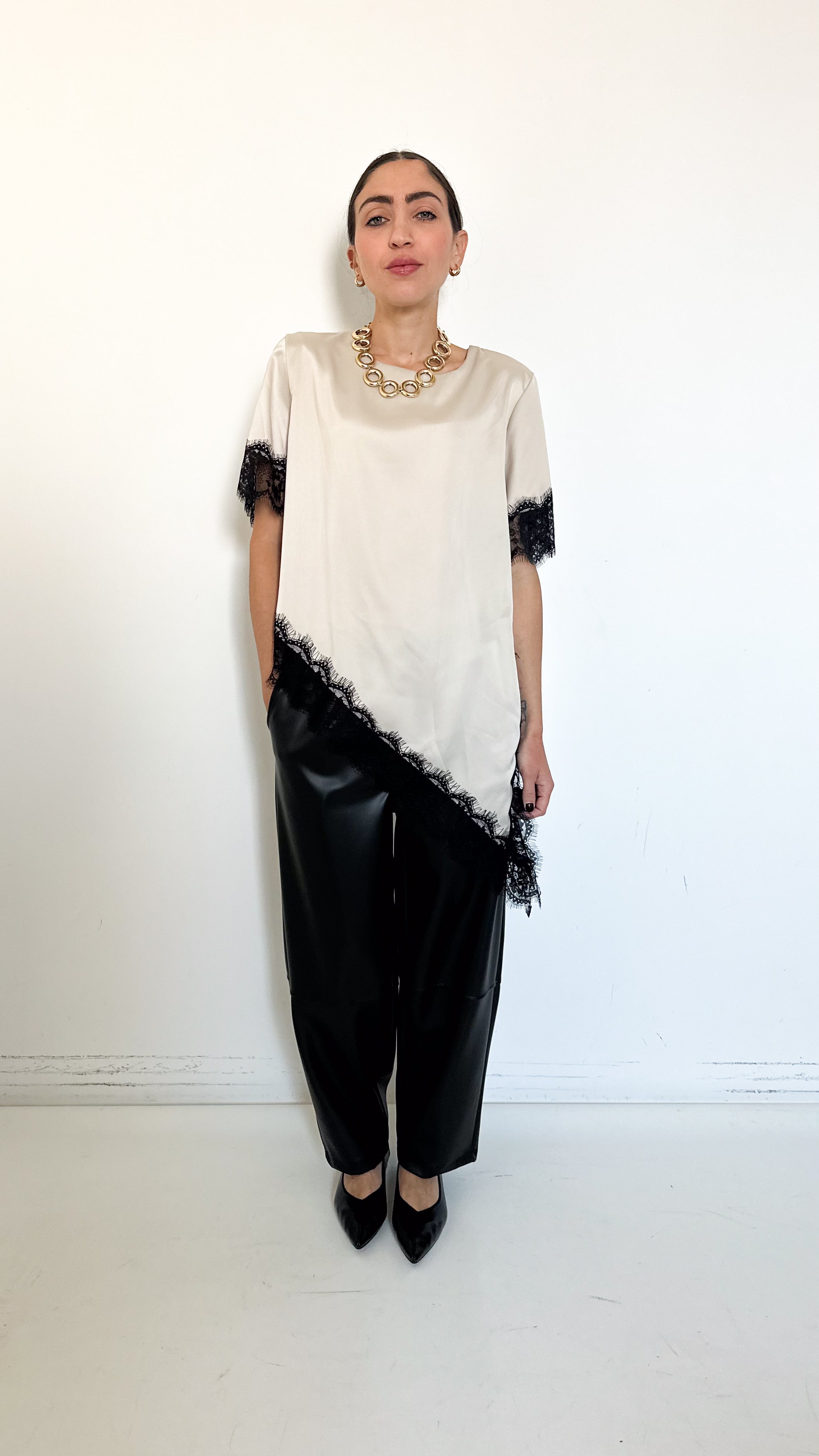 T-Shirt Panna Con Pizzo