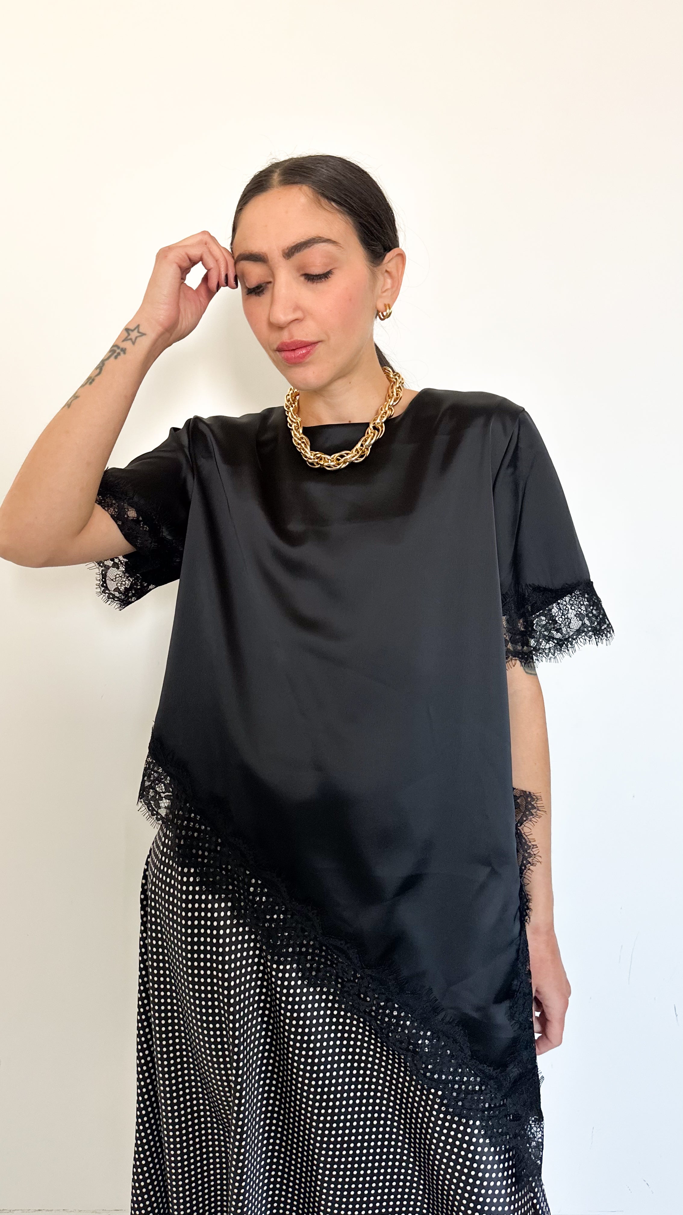T-Shirt Nera Con Pizzo