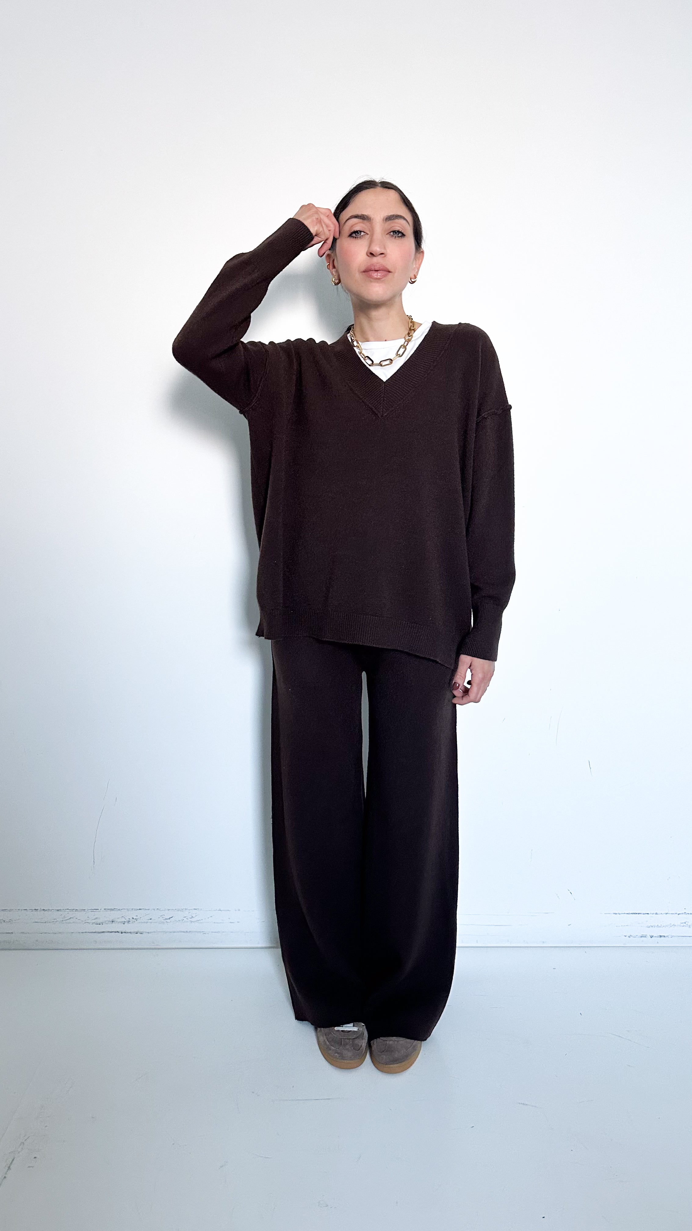 Coordinato Marrone Scollo A Punta