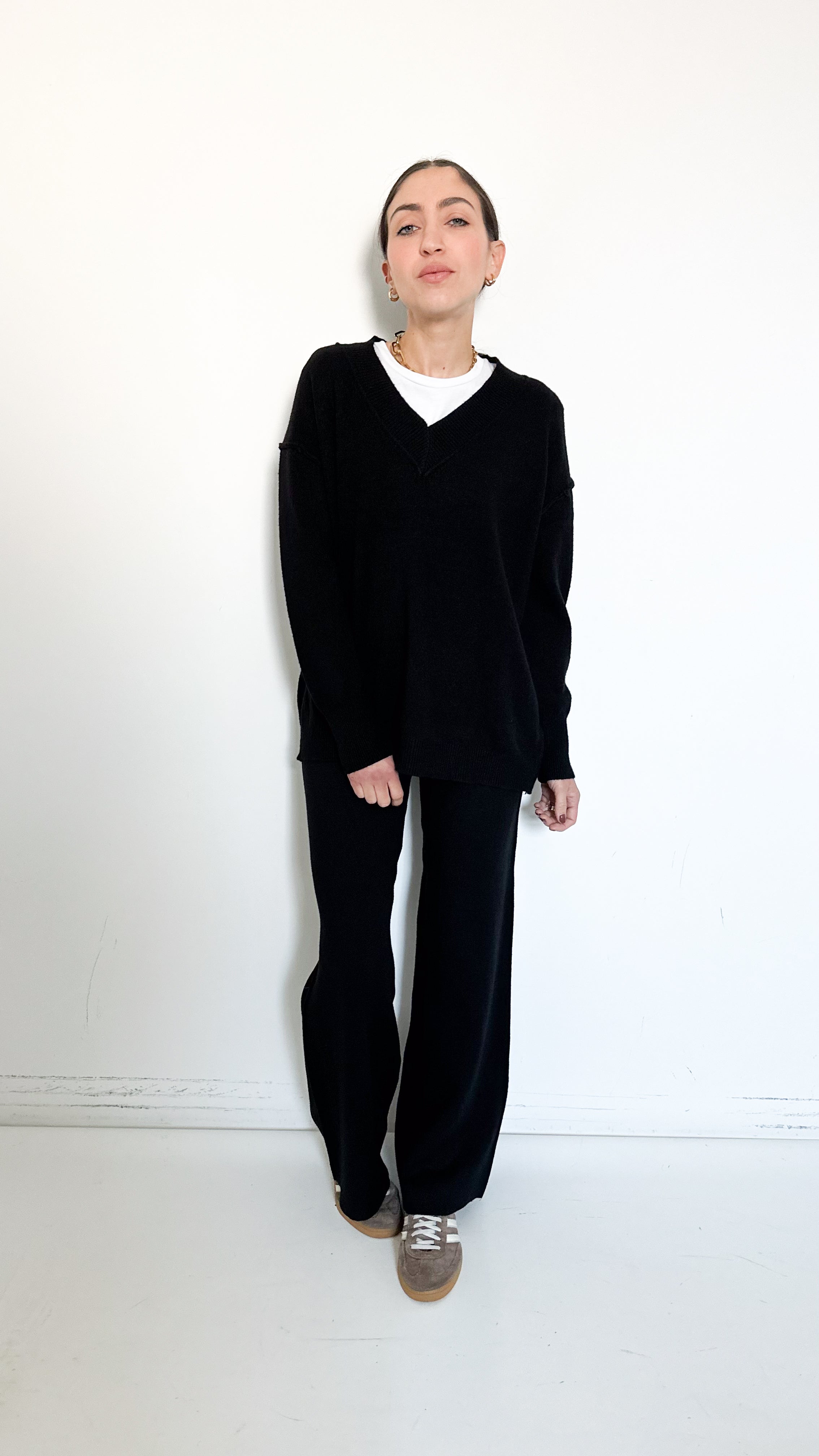 Coordinato Nero Scollo A Punta