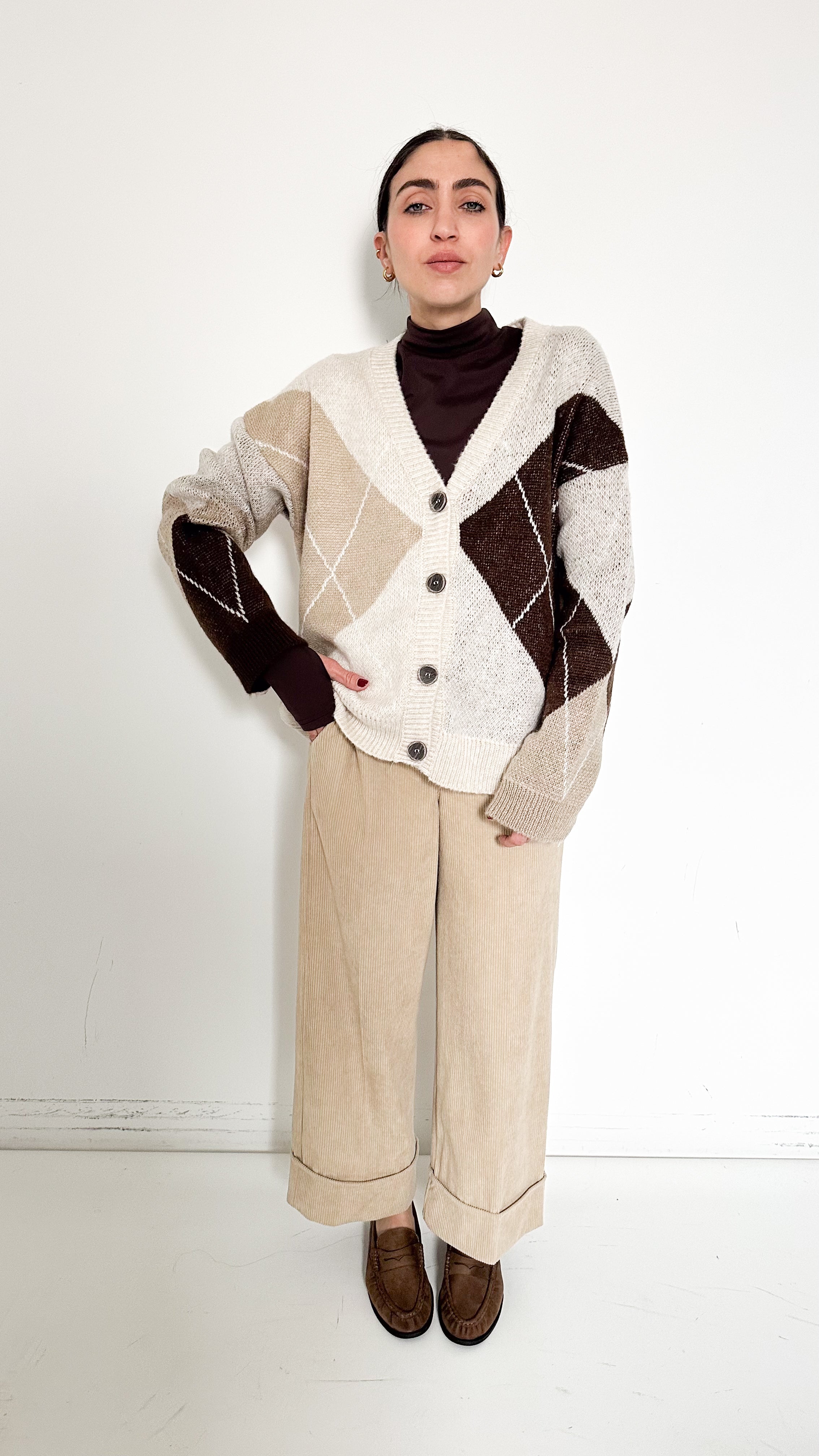 Pantaloni In Velluto Beige Con Risvolto