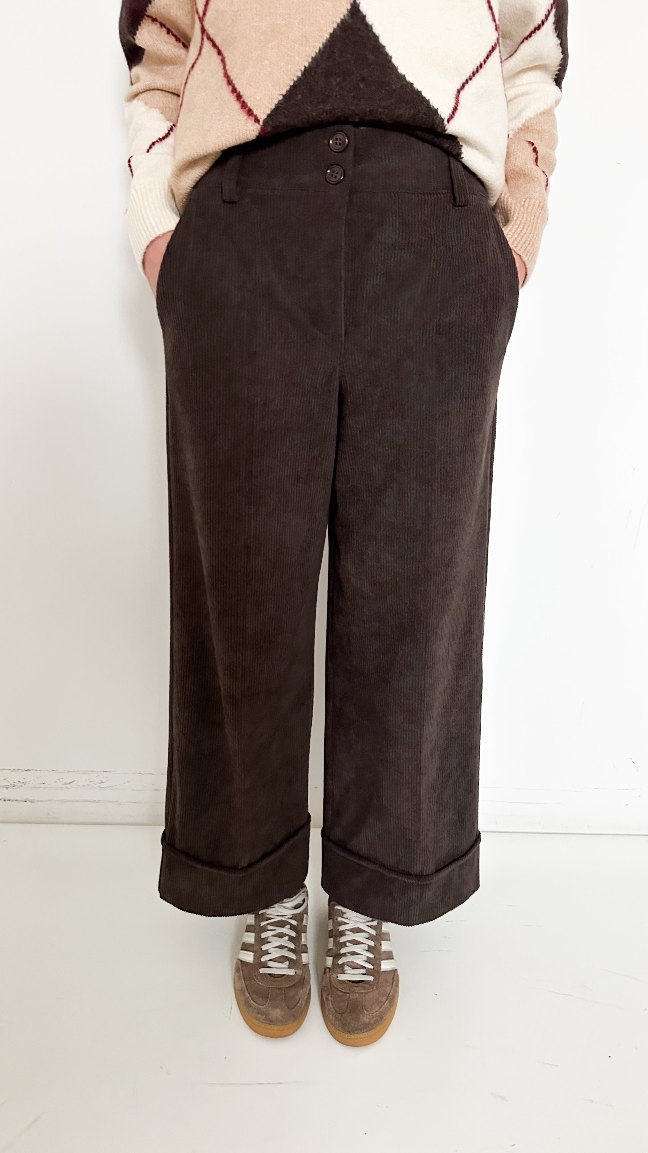 Pantaloni In Velluto Marroni Con Risvolto