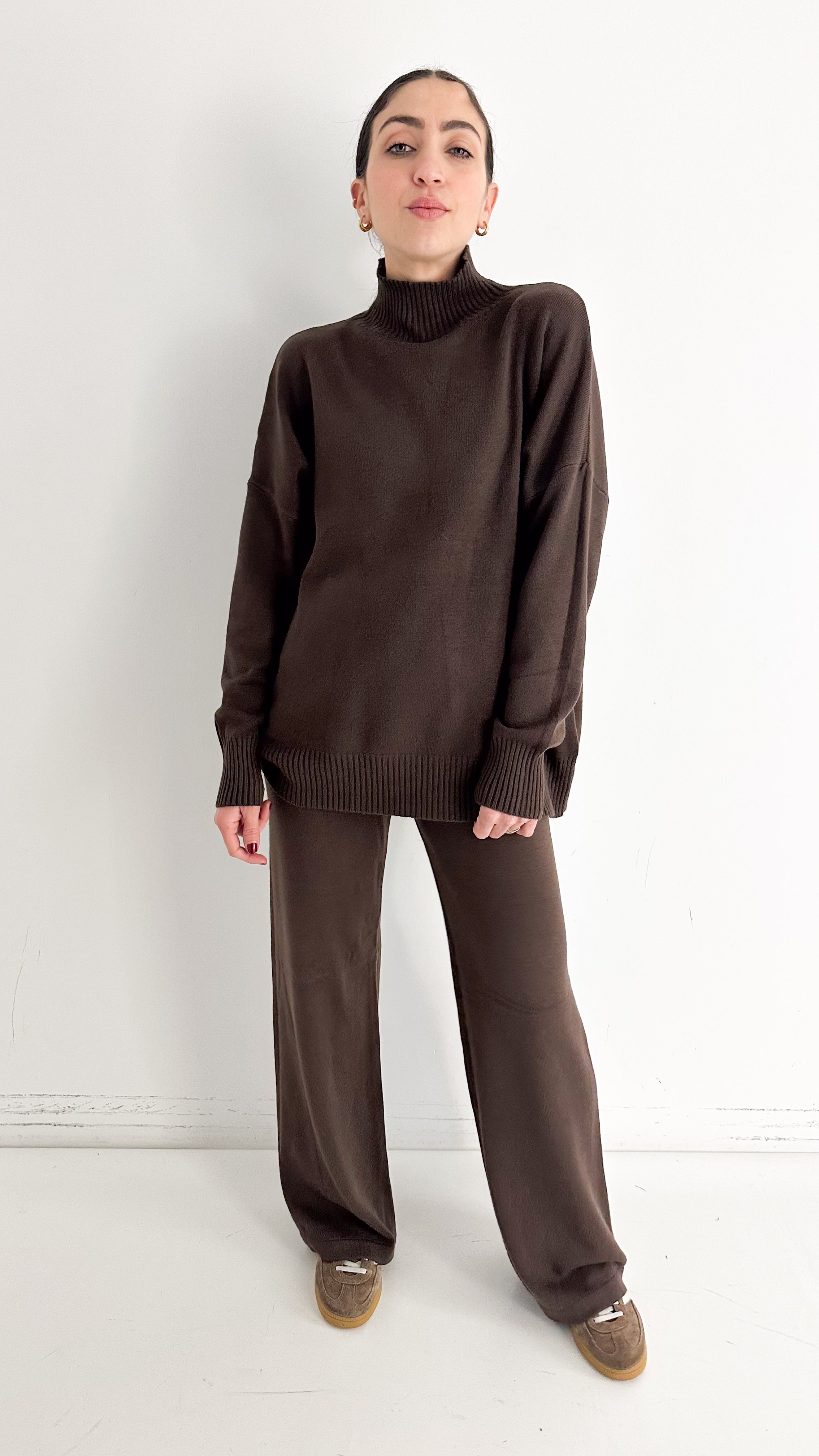 Coordinato Marrone Collo Alto