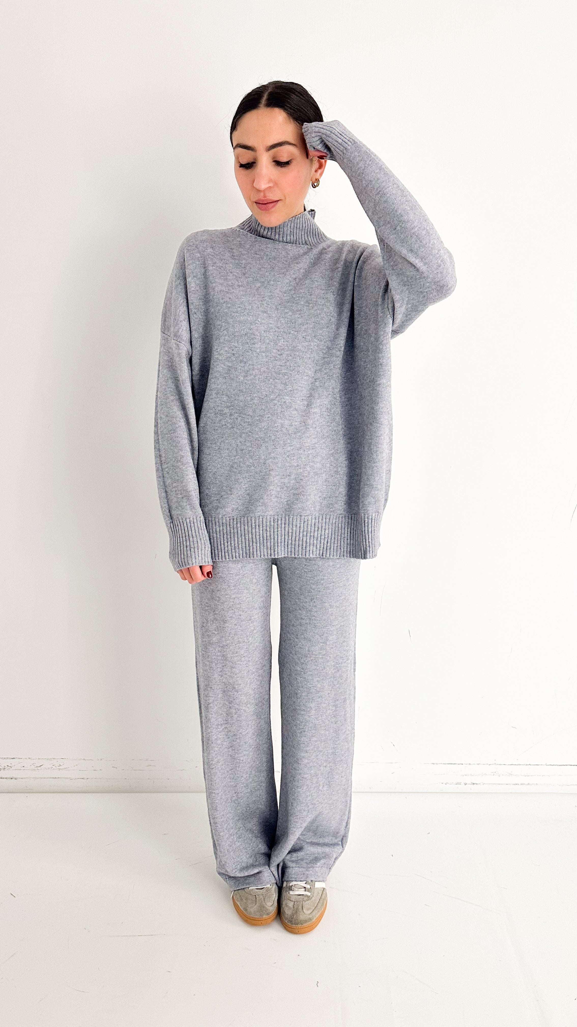 Coordinato Grigio Collo Alto
