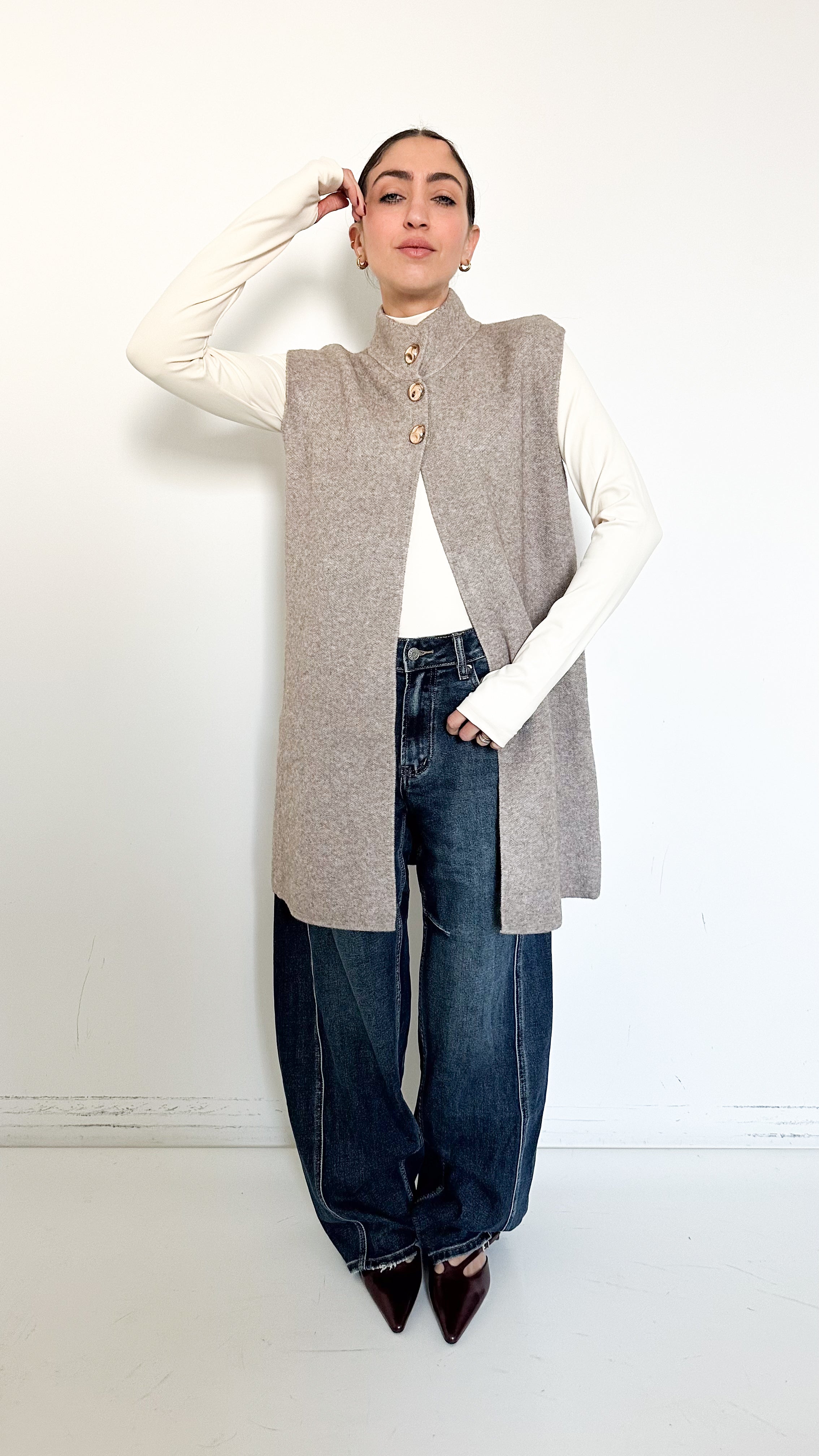 Gilet Taupe Con Dettagli