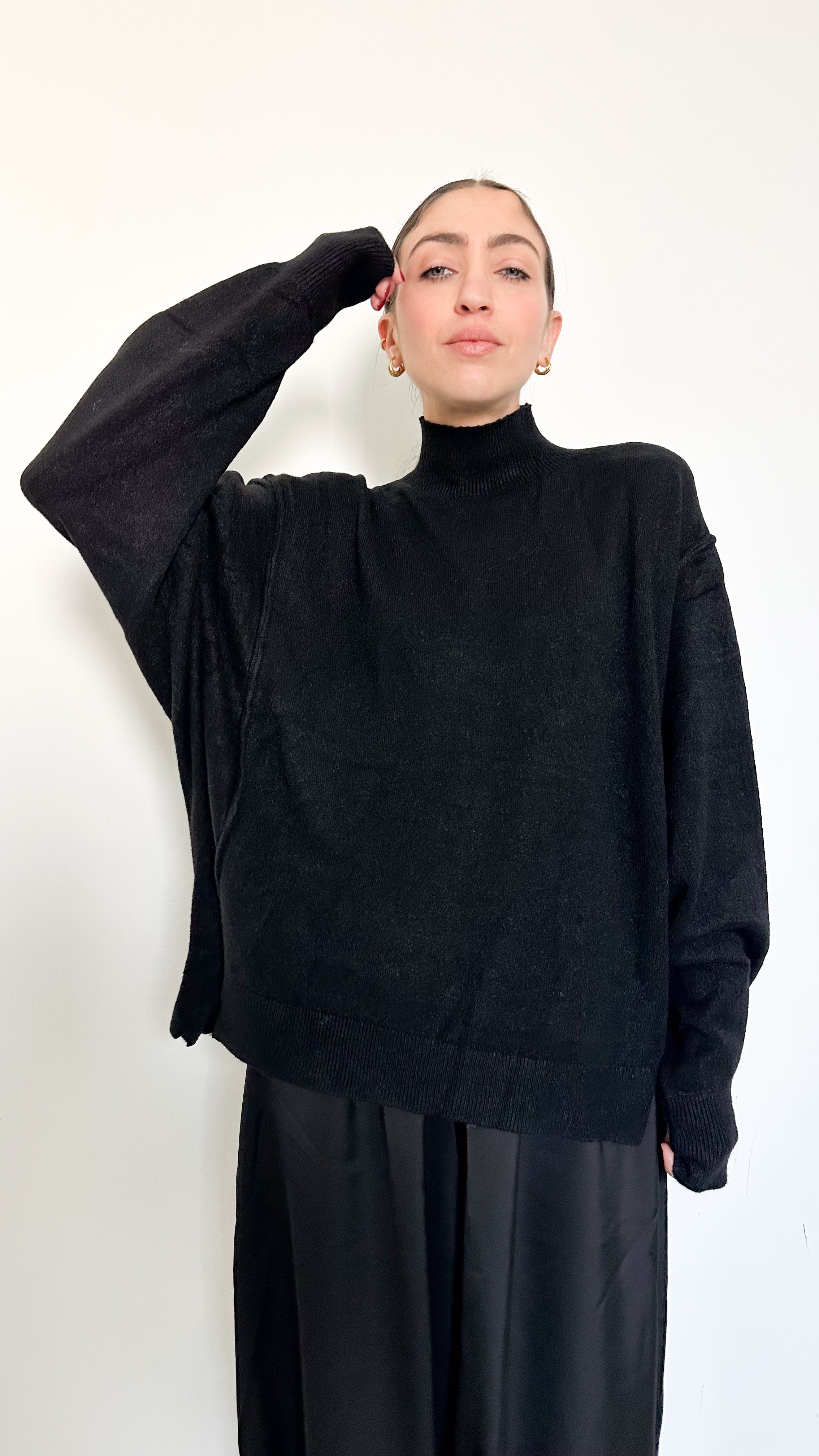 Pull Nero Manica A Sbuffo