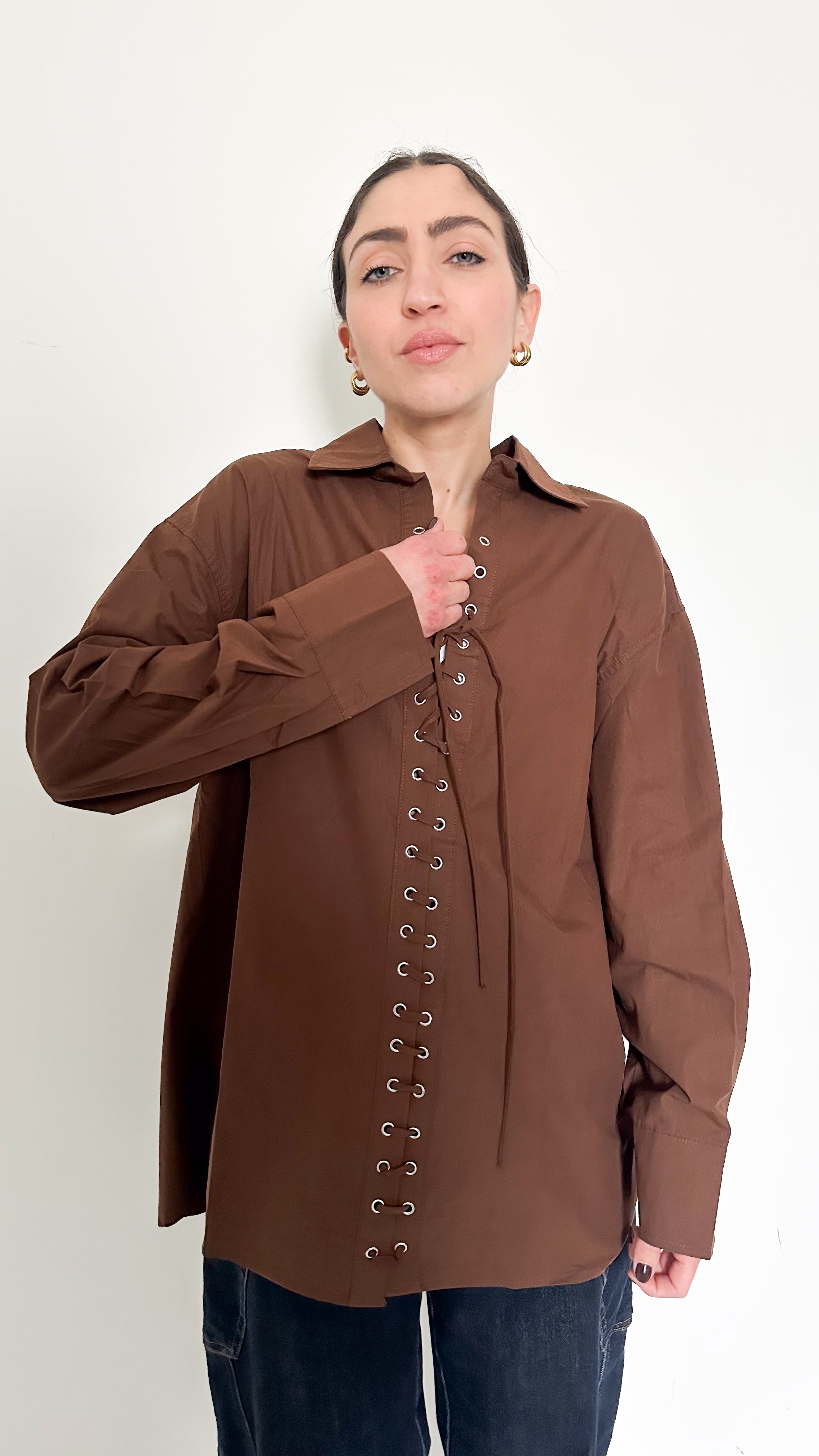 Camicia Marrone Con Lacci