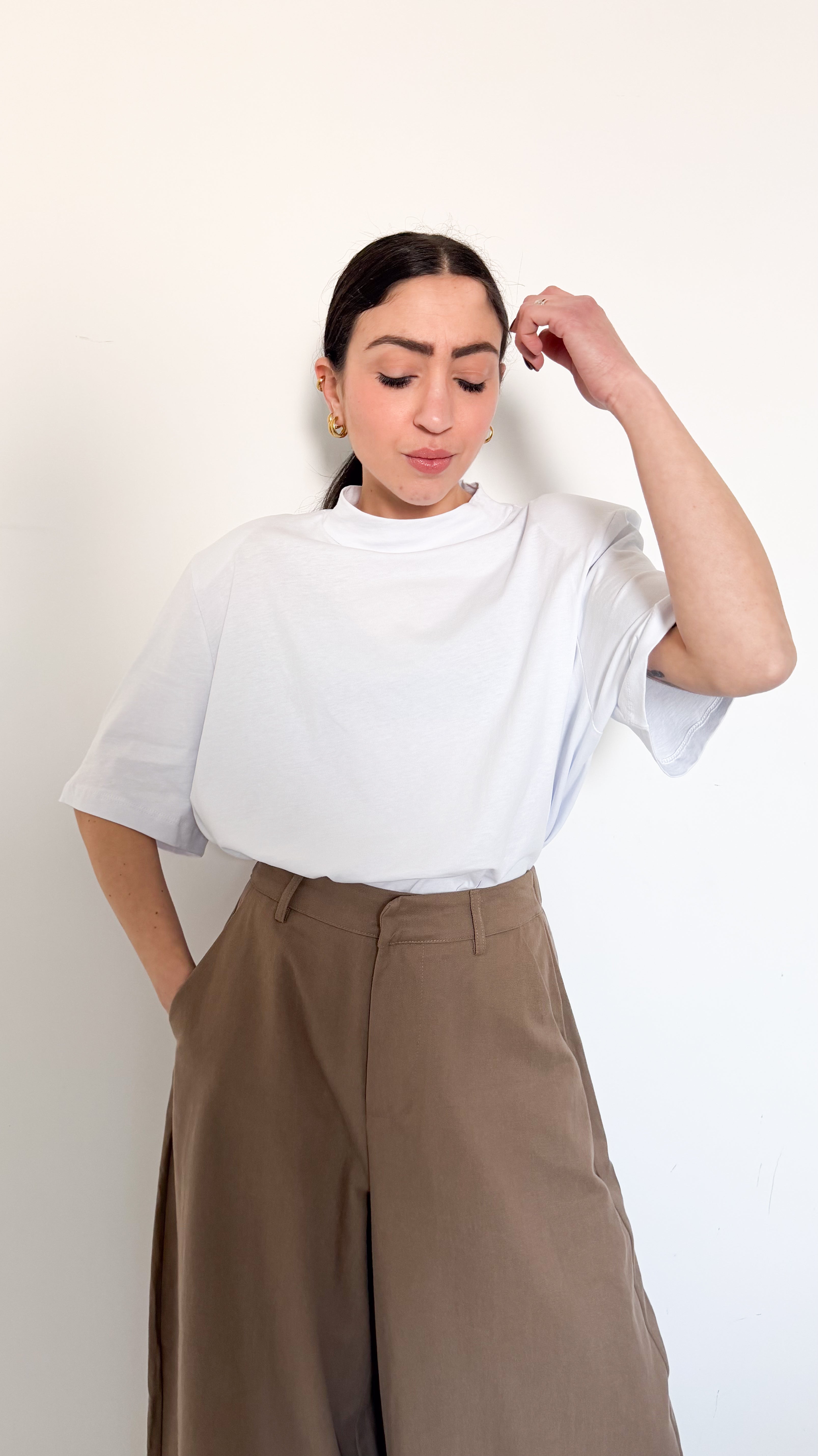 T-Shirt Bianca Con Spalline