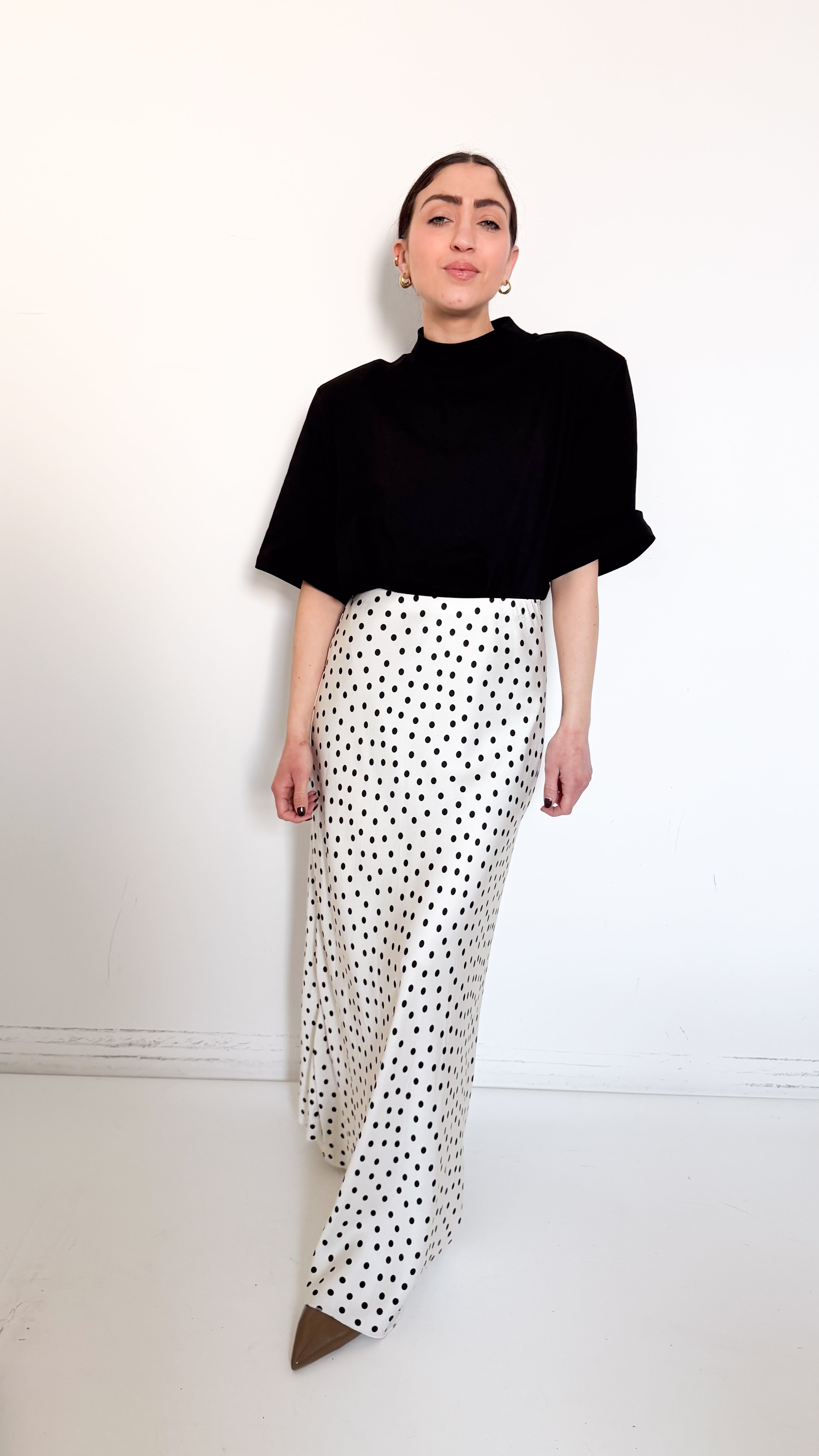 T-Shirt Nera Con Spalline